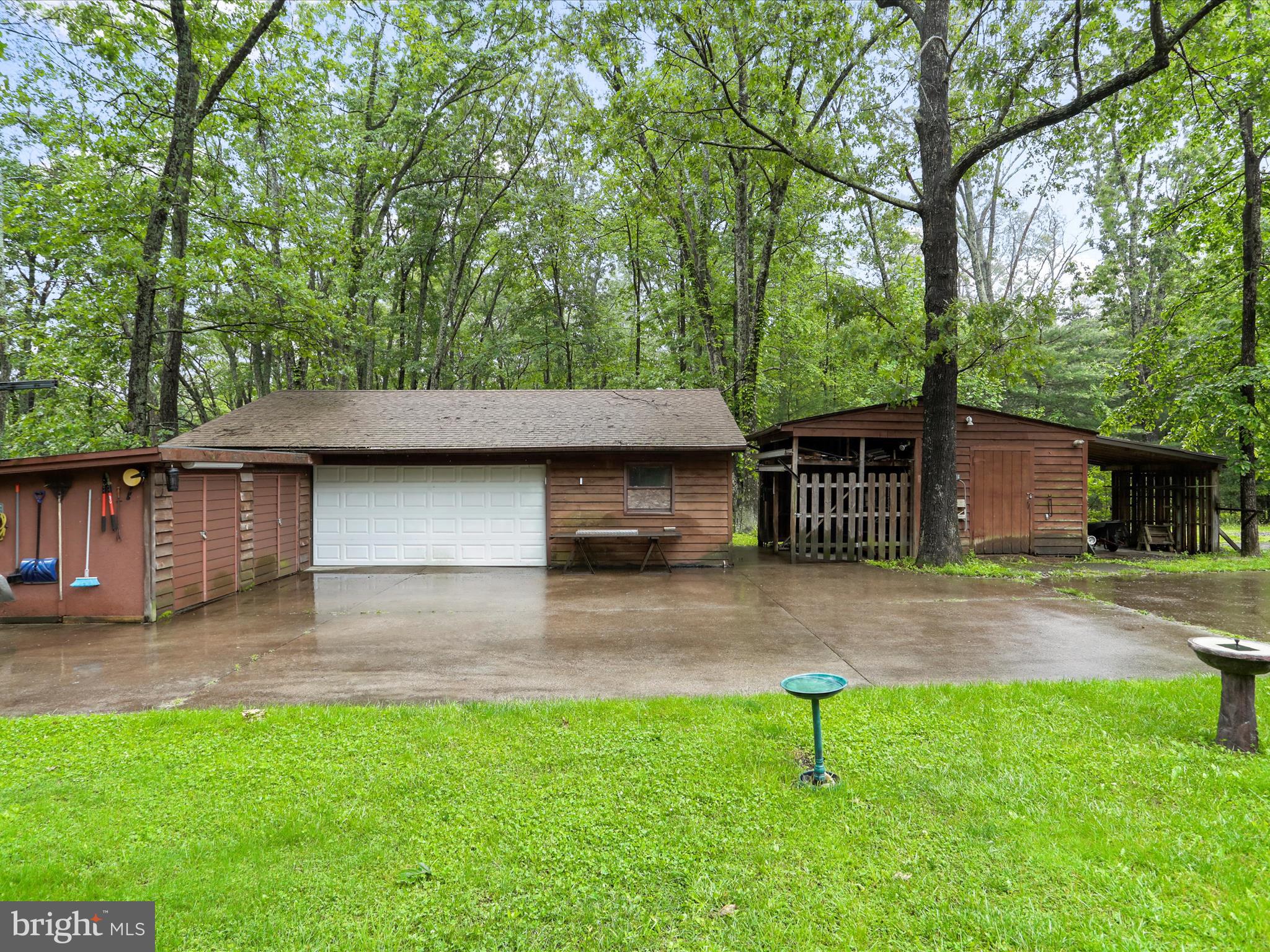 PARKS HOLLOW - Residential