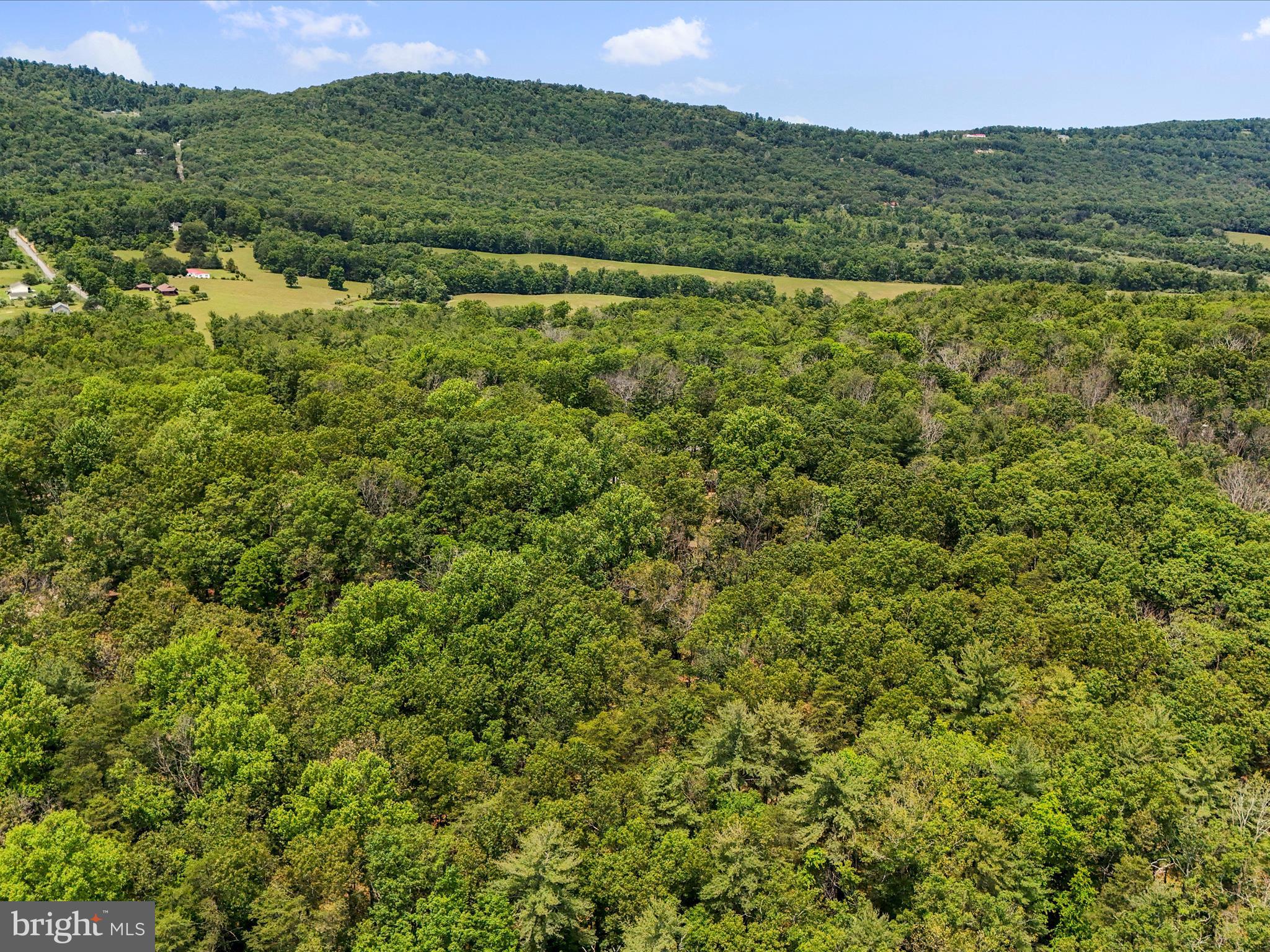 PARKS HOLLOW - Residential