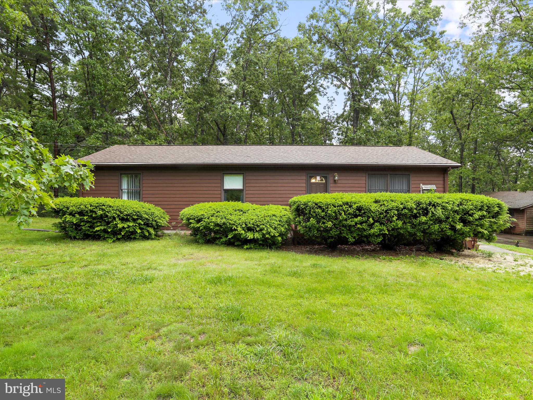 427 OAK DALE COURT
