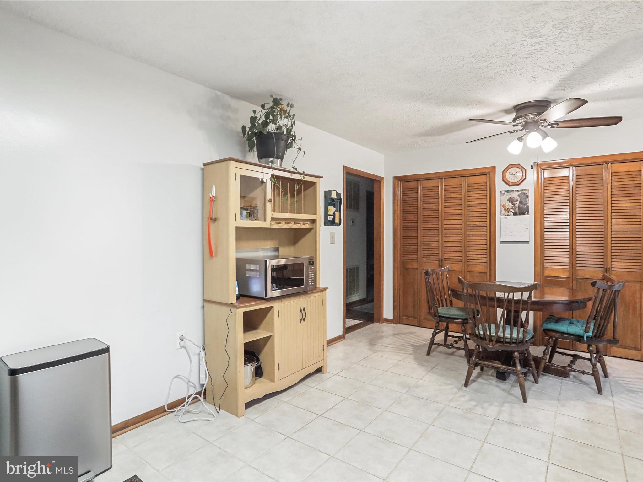 PARKS HOLLOW - Residential