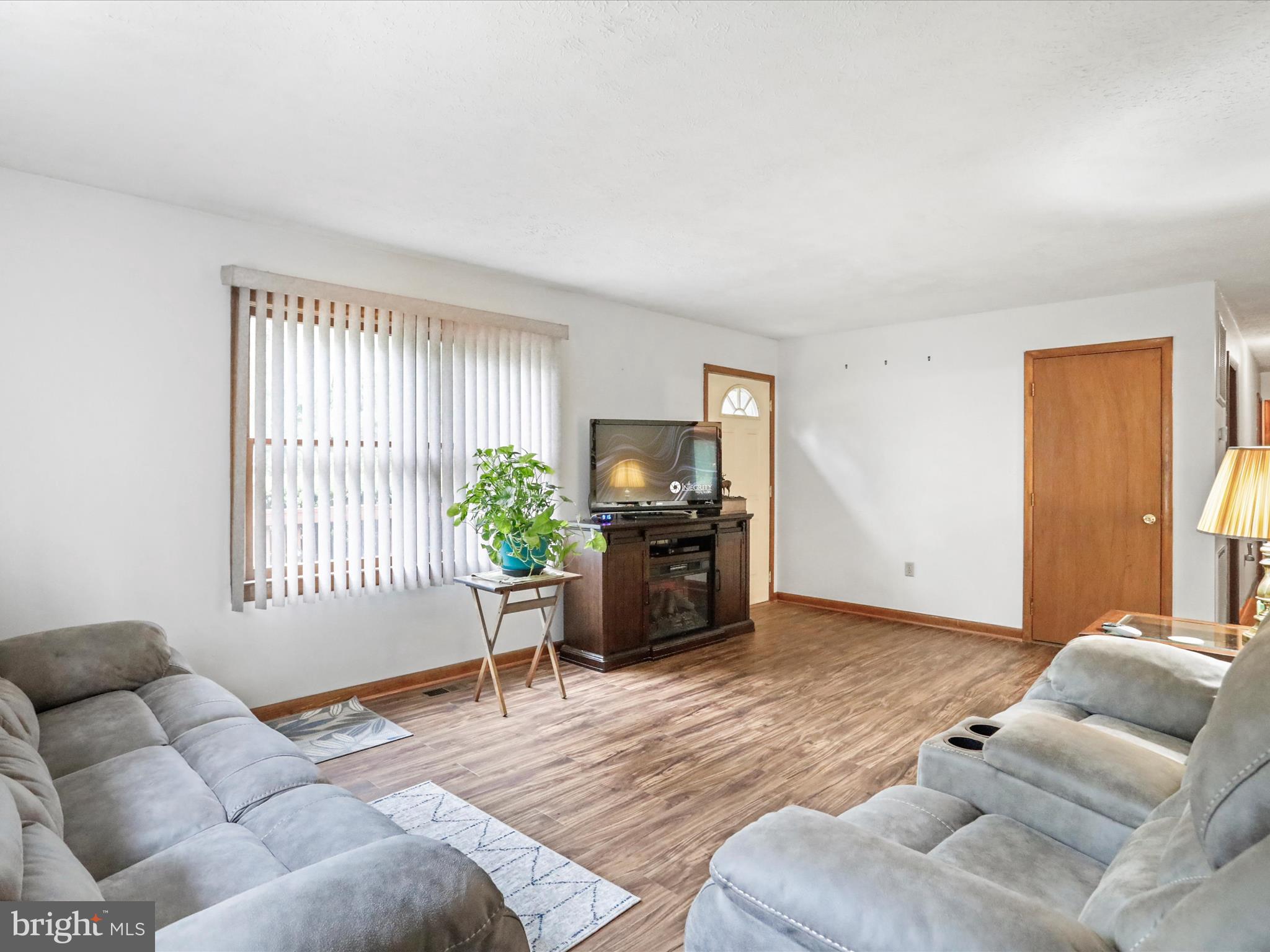 PARKS HOLLOW - Residential