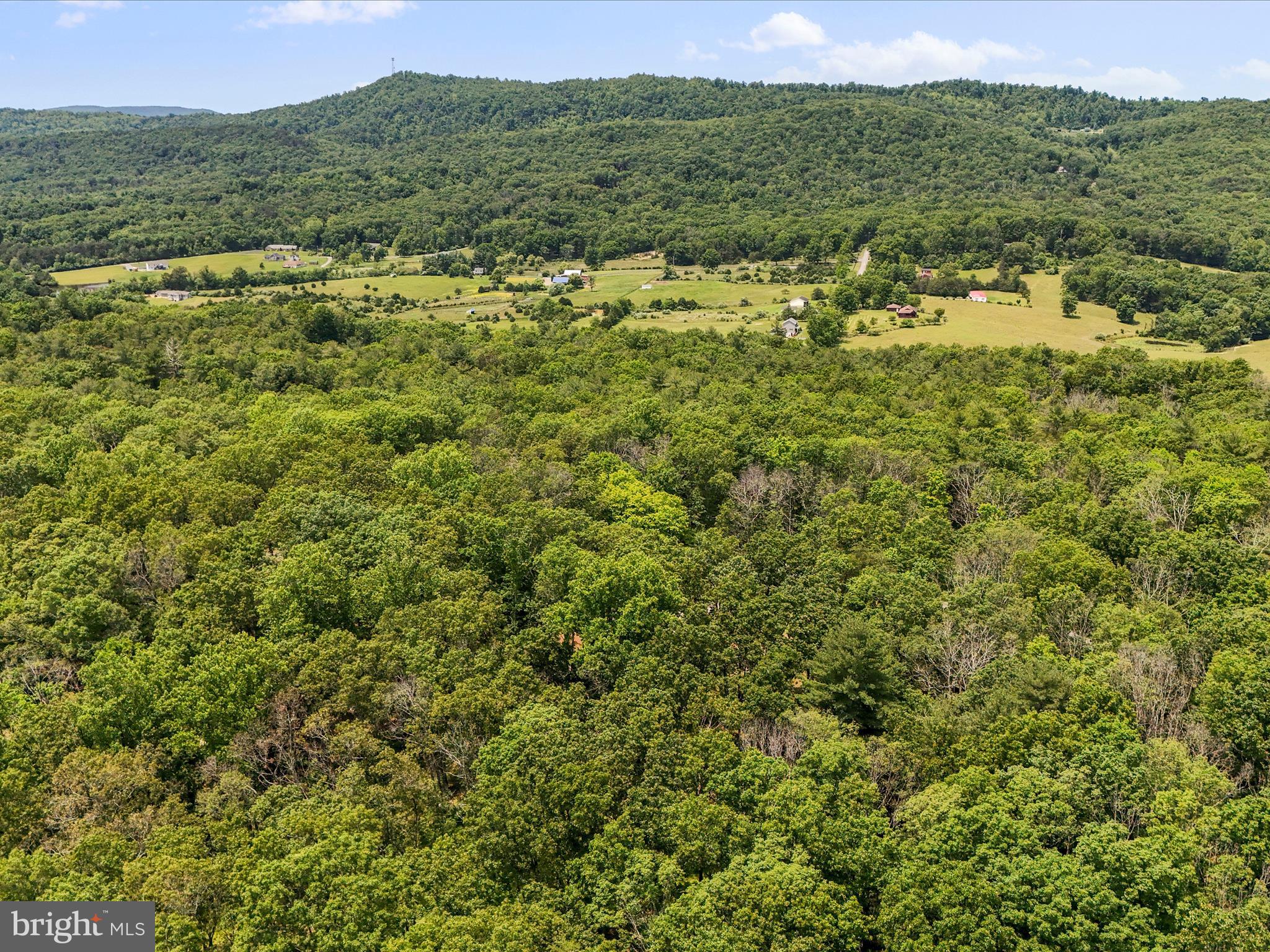 PARKS HOLLOW - Residential