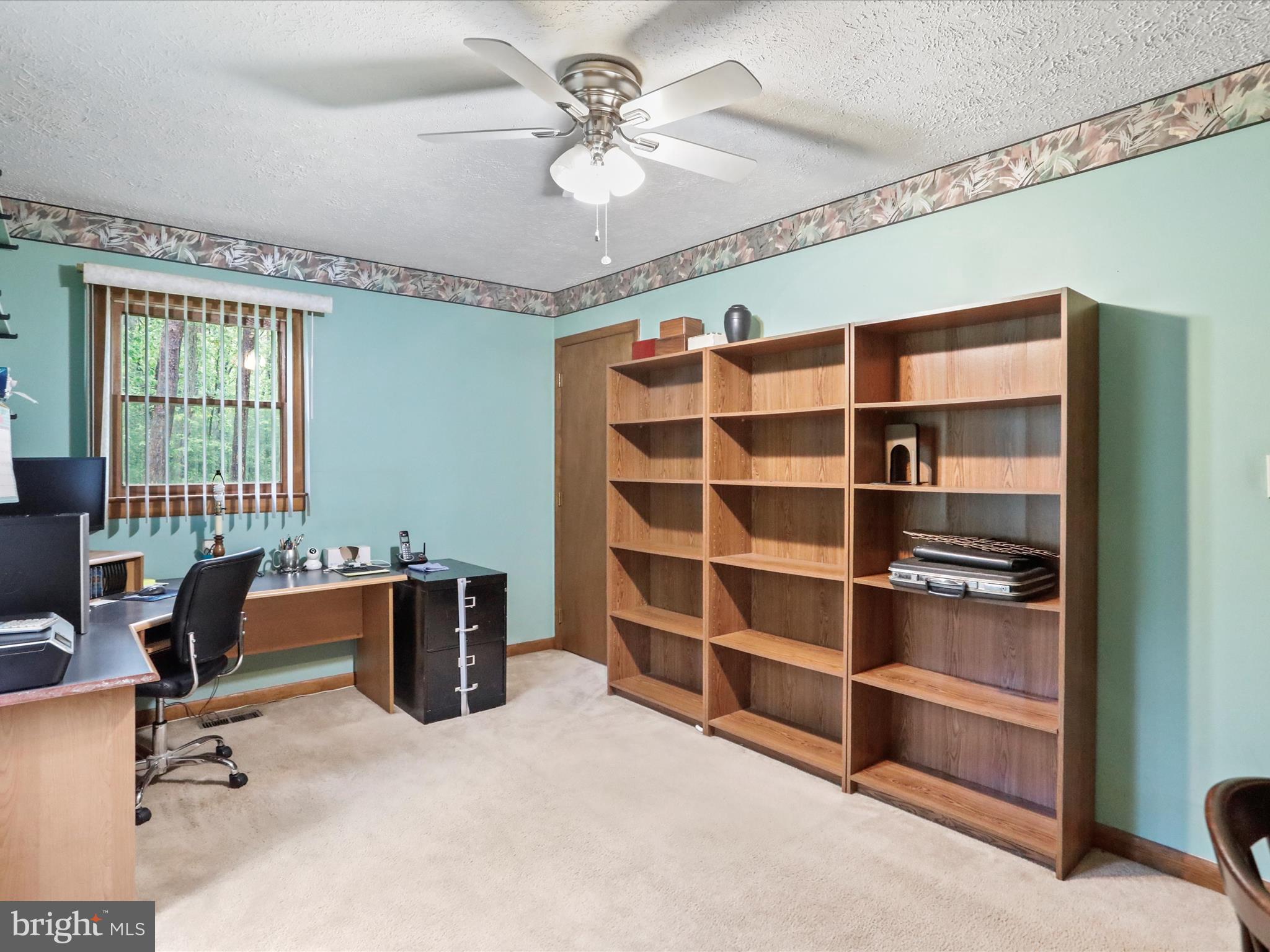 PARKS HOLLOW - Residential