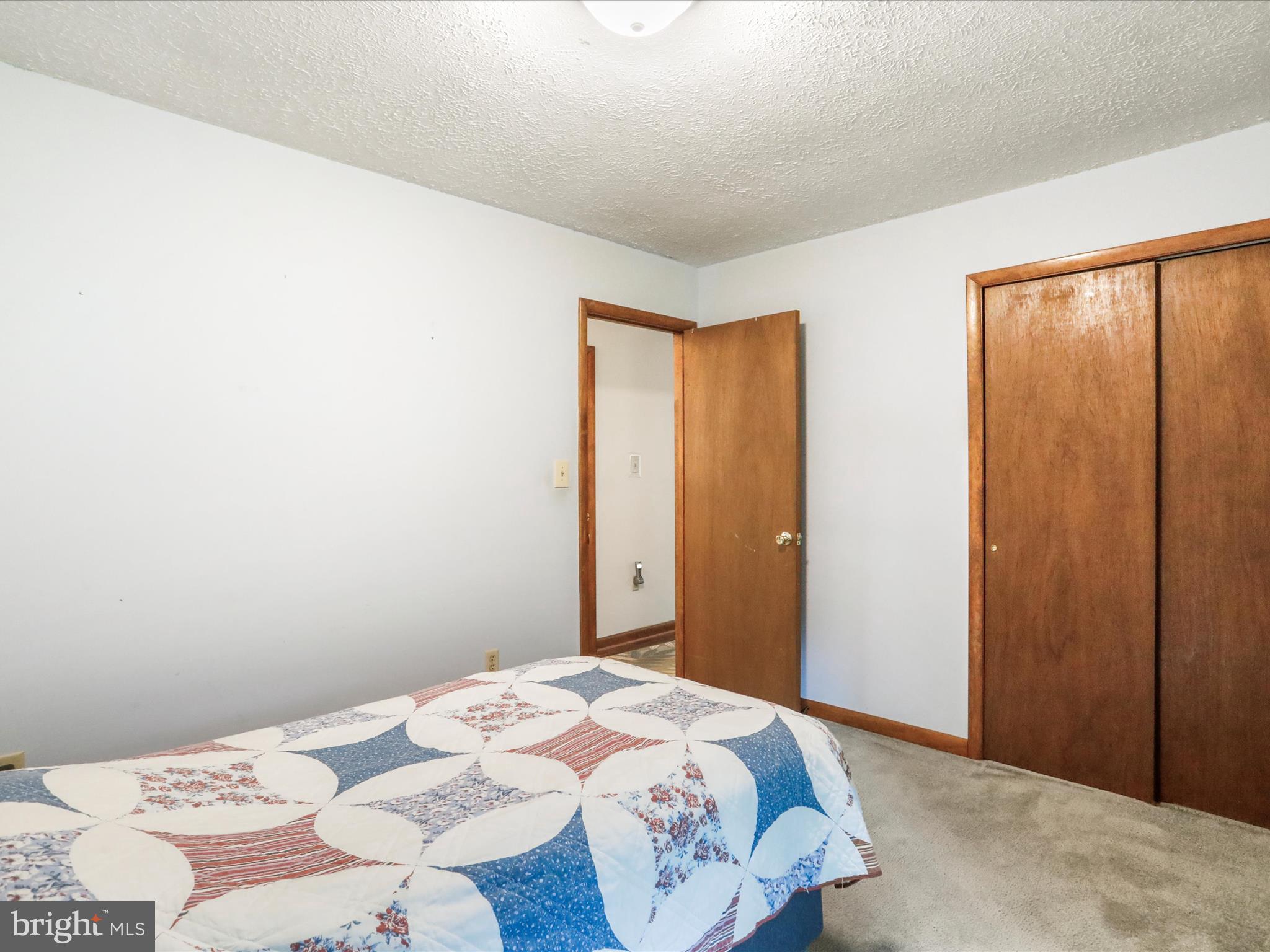 PARKS HOLLOW - Residential