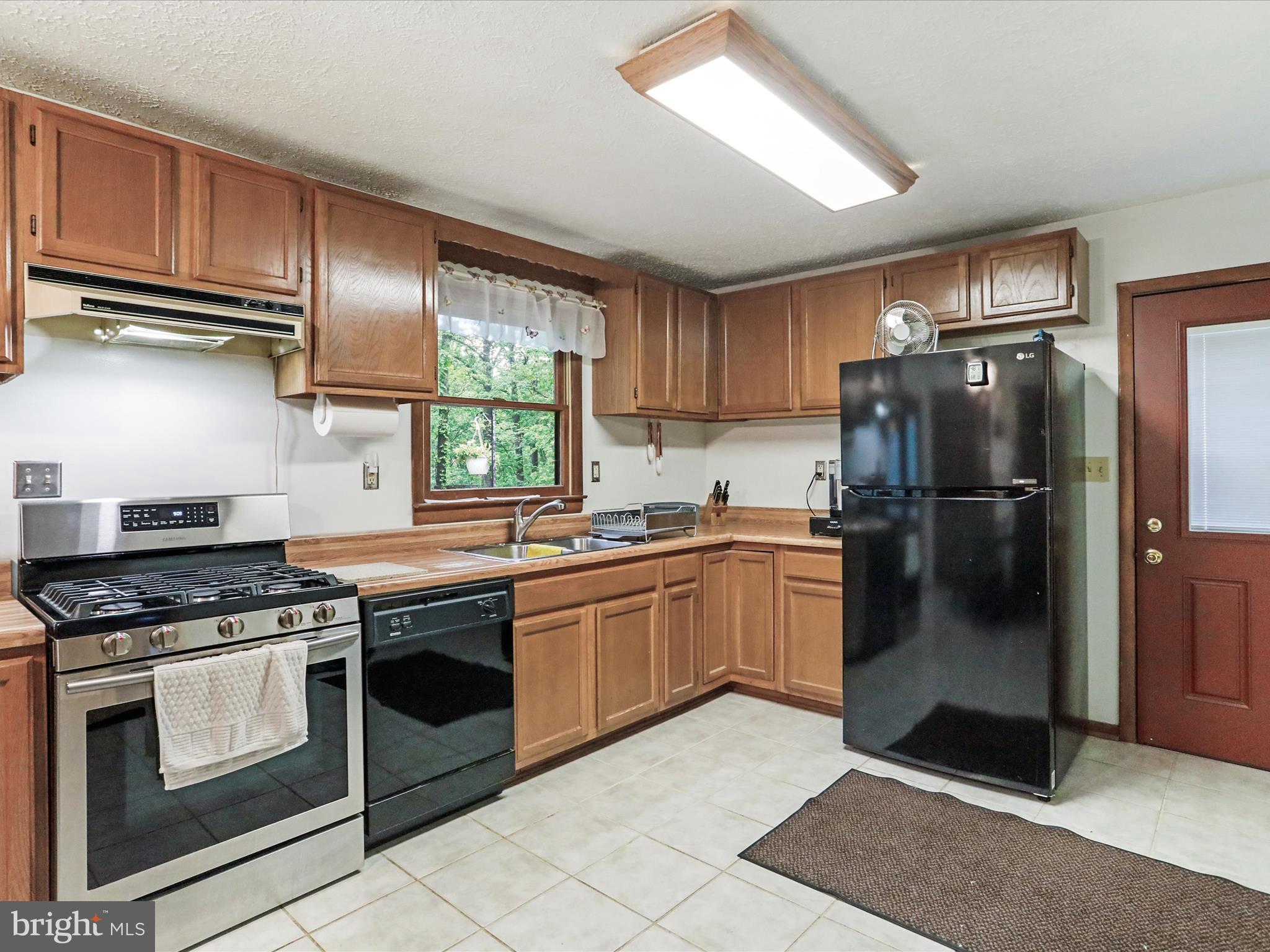 PARKS HOLLOW - Residential