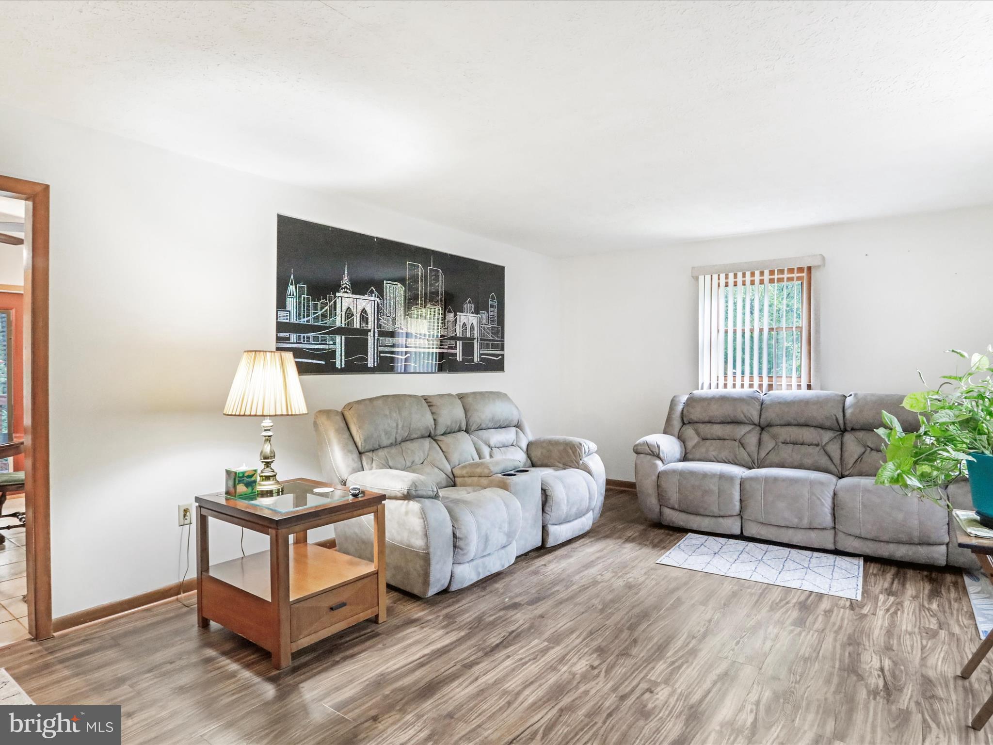 PARKS HOLLOW - Residential