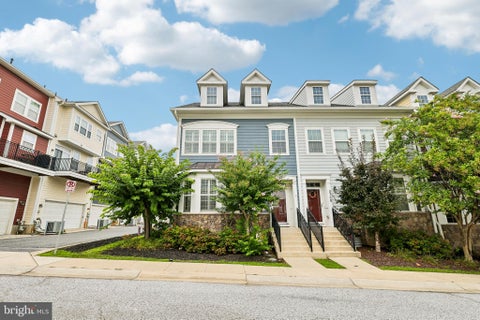 Townhouse For Sale - 5710 Rosanna Place<br/> ELLICOTT CITY, MD 21043