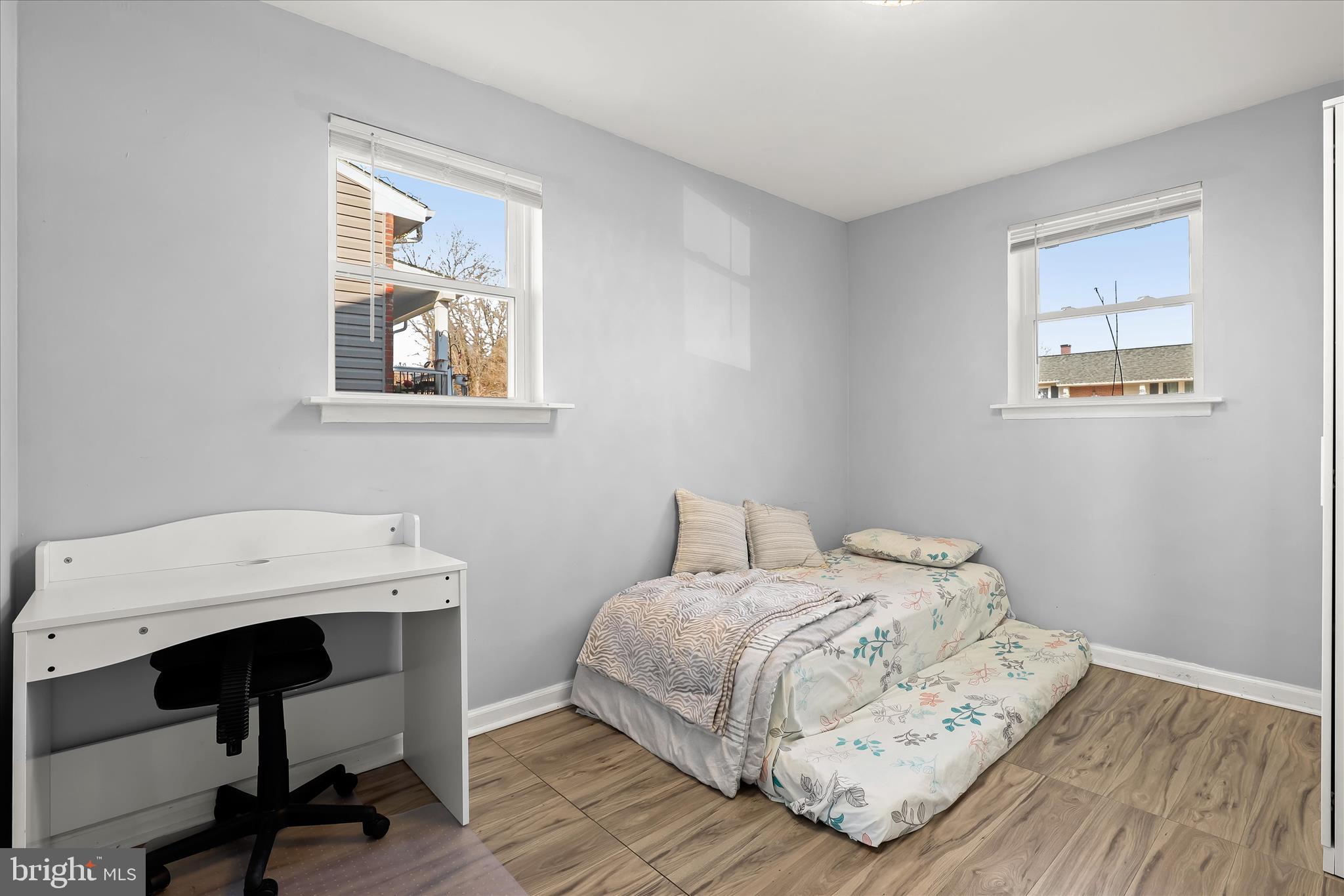 SILVER GATE - Residential