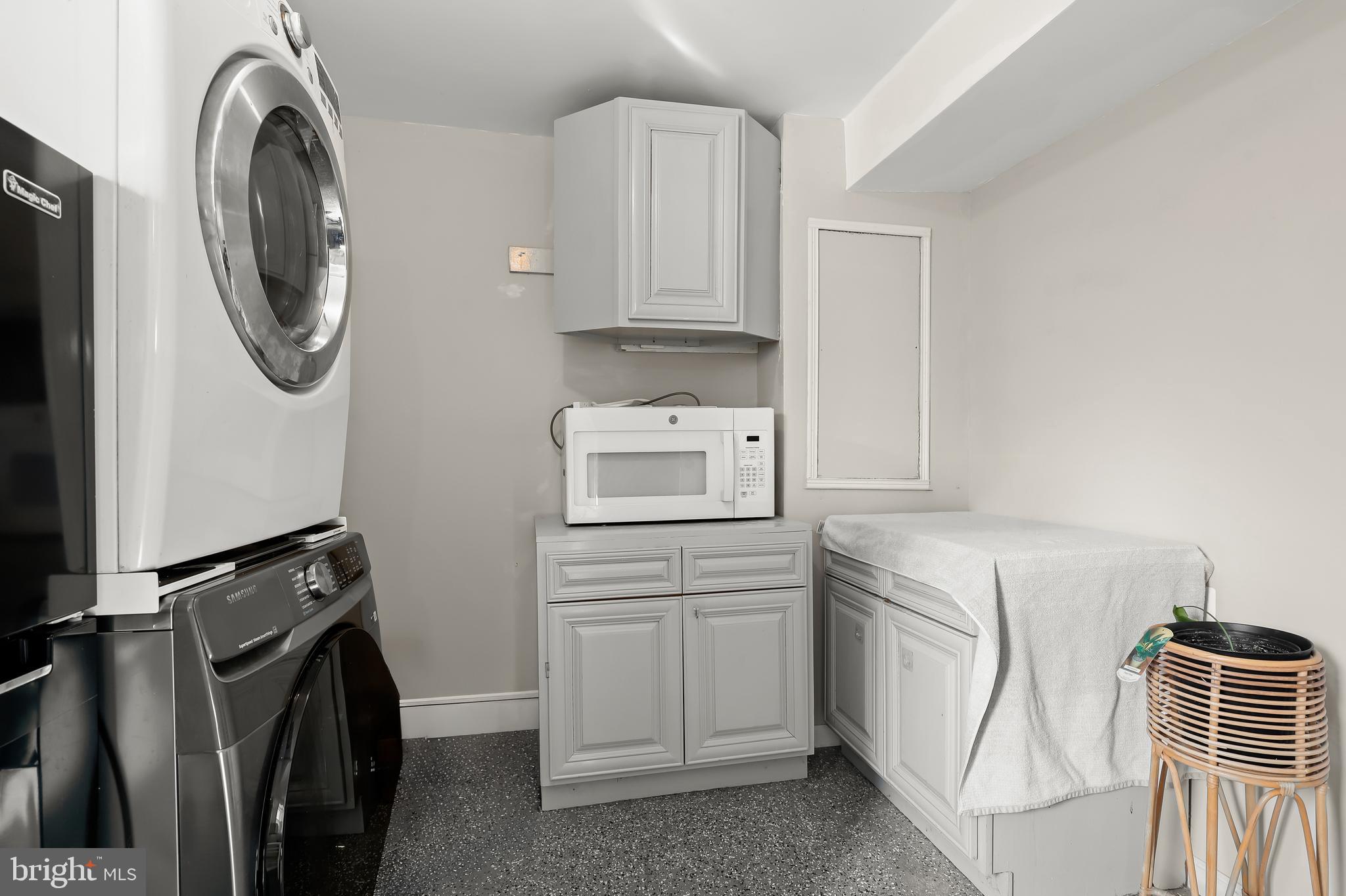 SILVER GATE - Residential