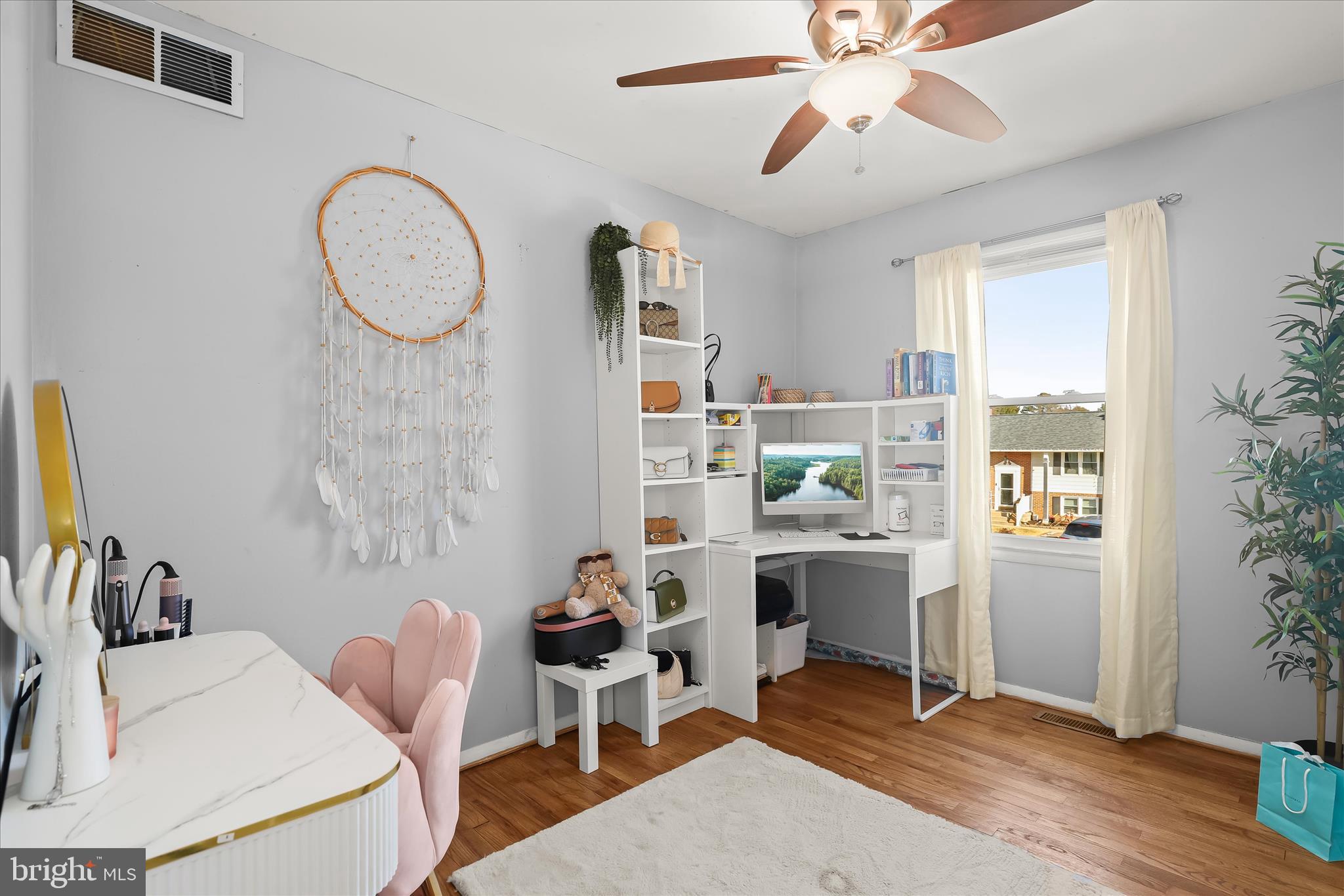 SILVER GATE - Residential