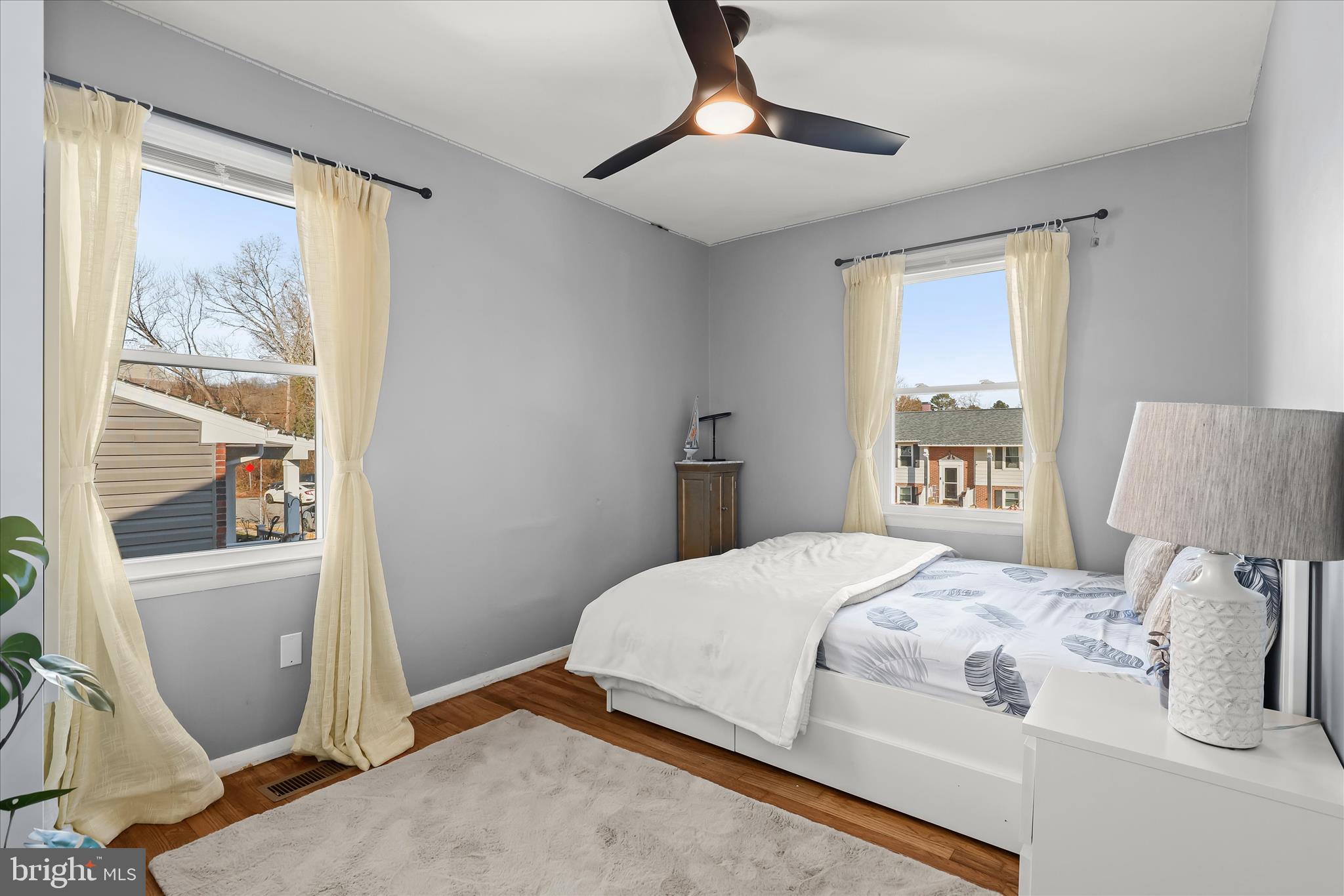 SILVER GATE - Residential