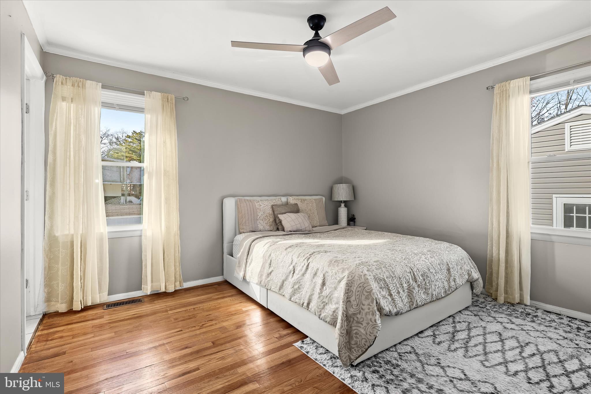 SILVER GATE - Residential