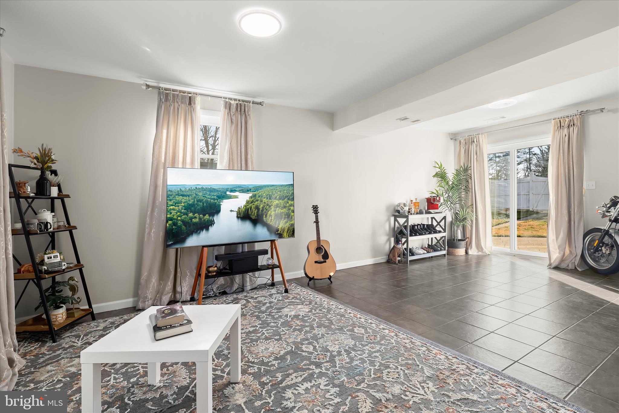 SILVER GATE - Residential