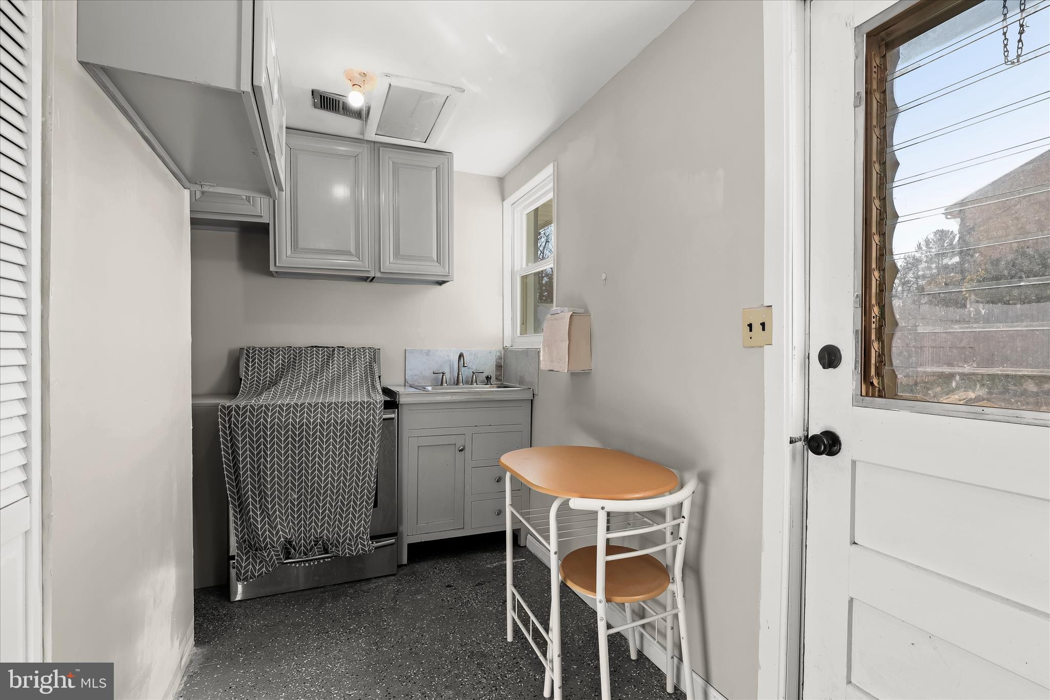 SILVER GATE - Residential