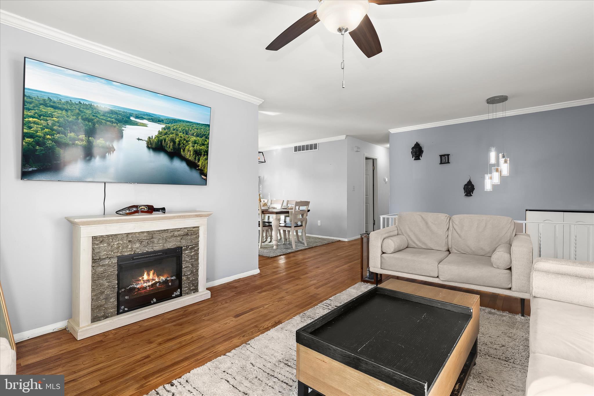 SILVER GATE - Residential