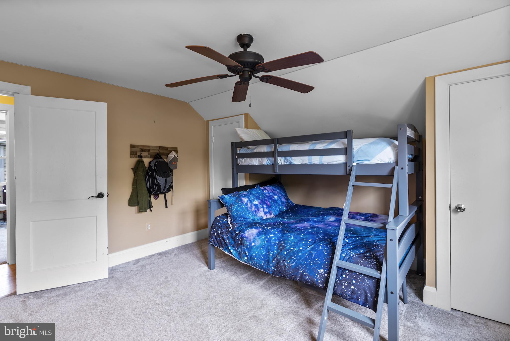 SUMMIT PARK - Residential