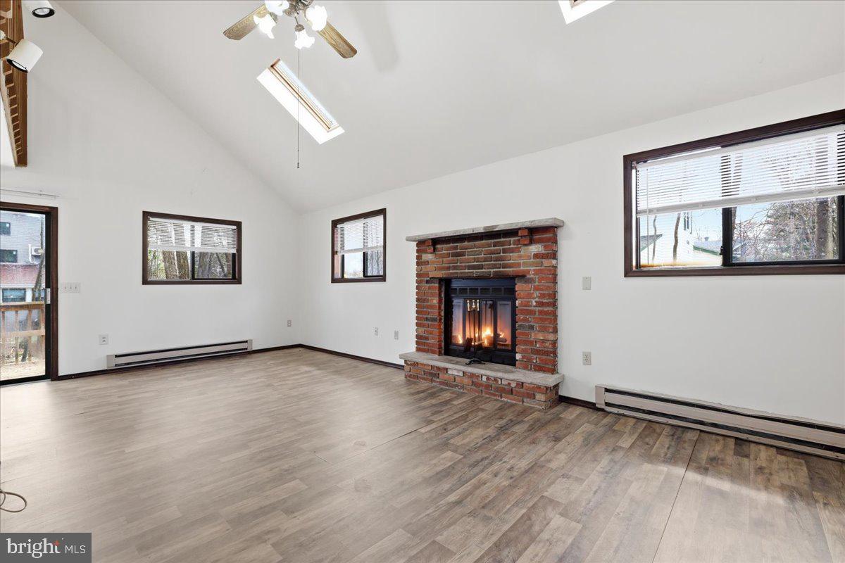 POCONO COUNTRY PLACE - Residential