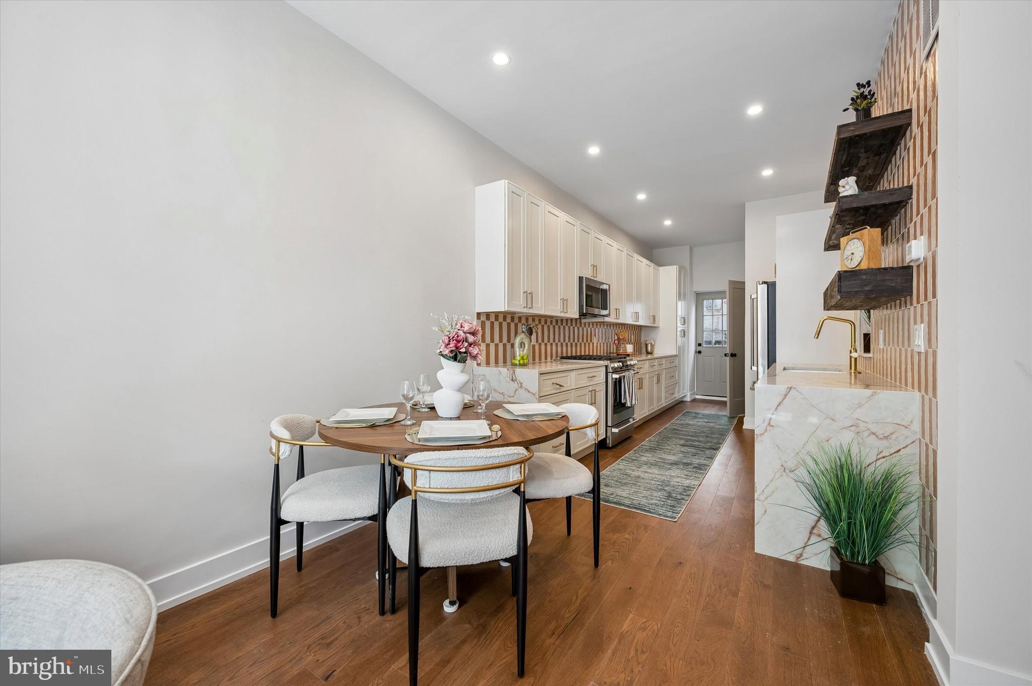 527 CHRISTIAN STREET