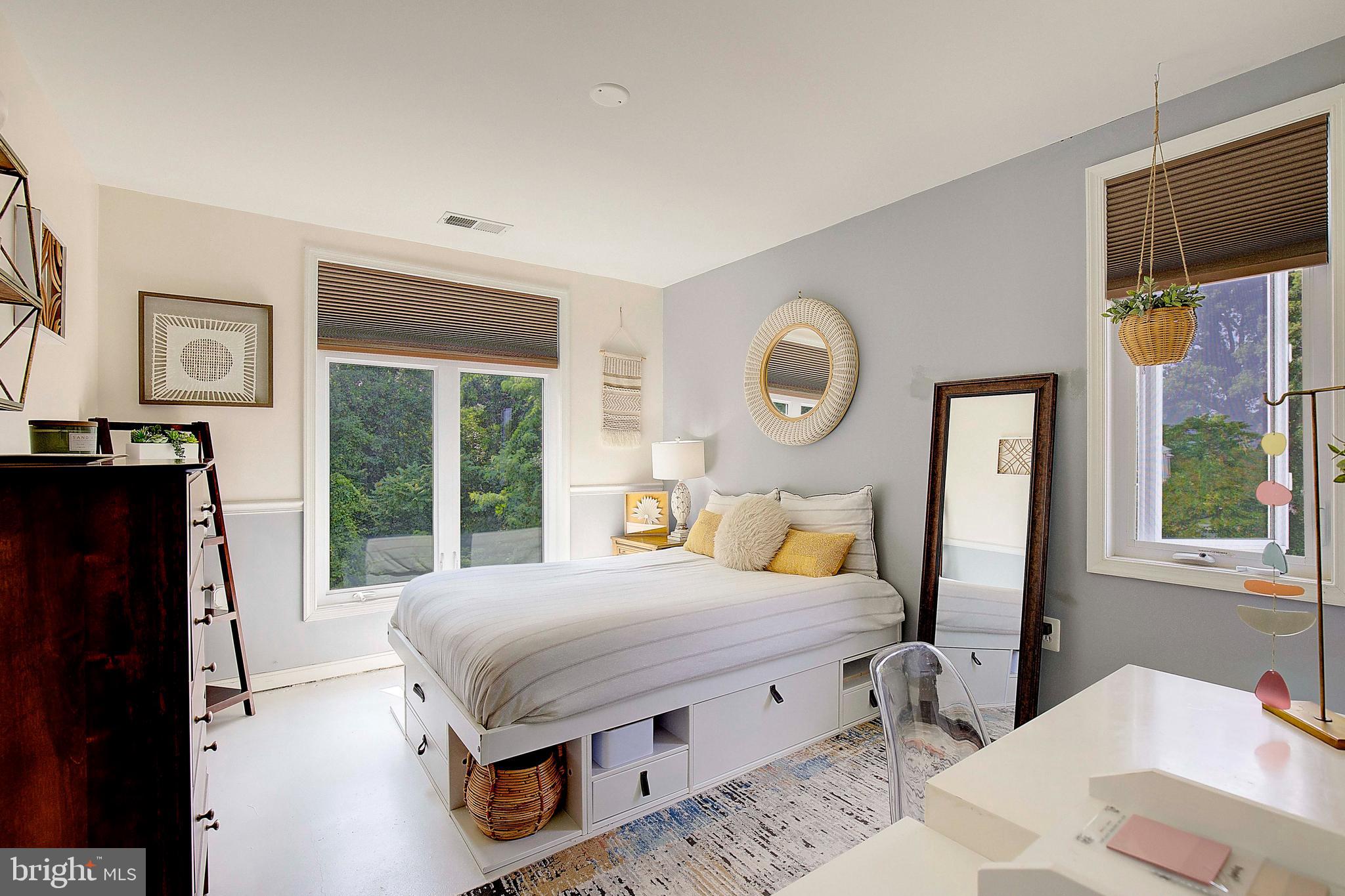 LAKE HERON CONDO - Residential