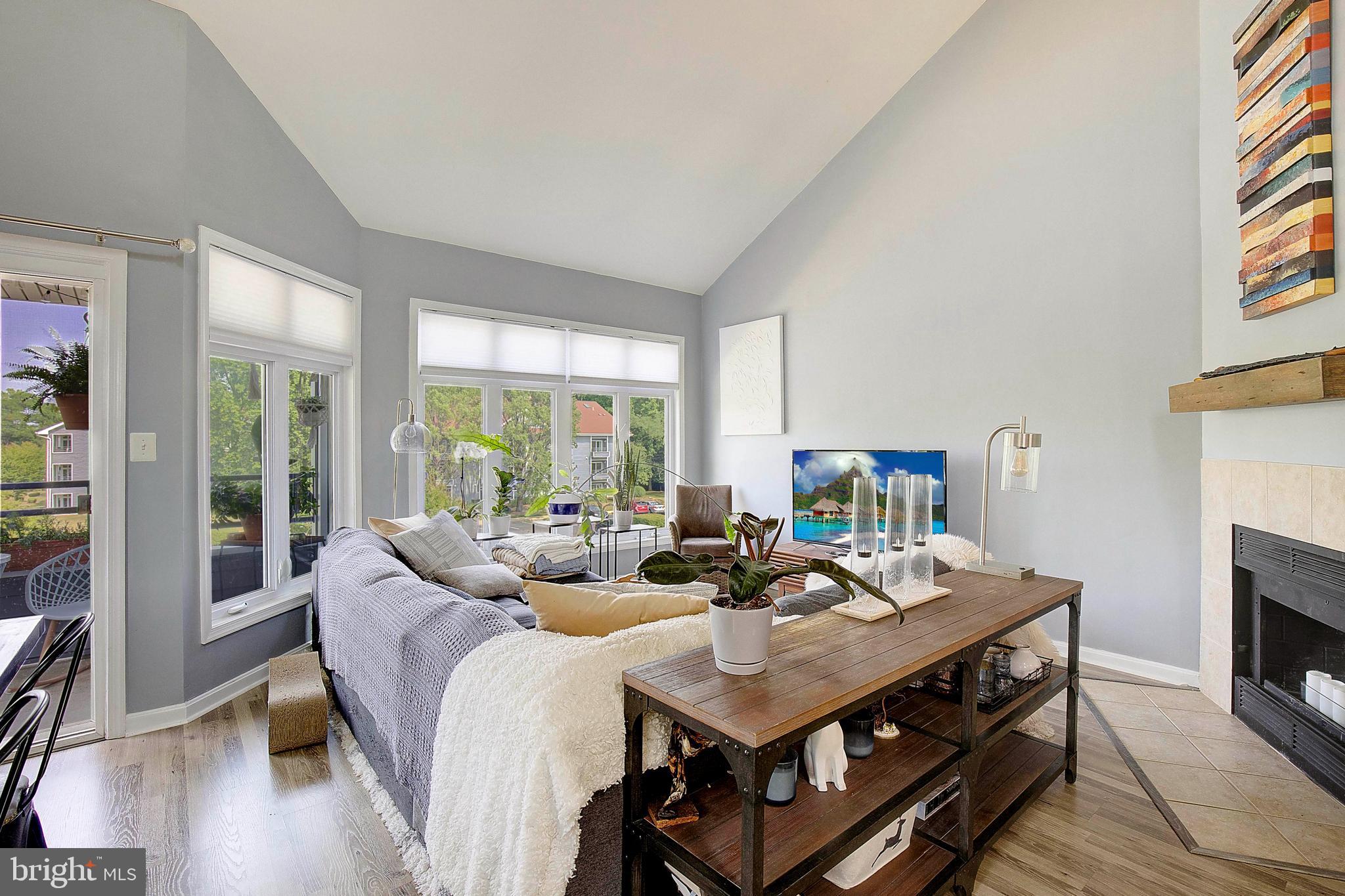 LAKE HERON CONDO - Residential