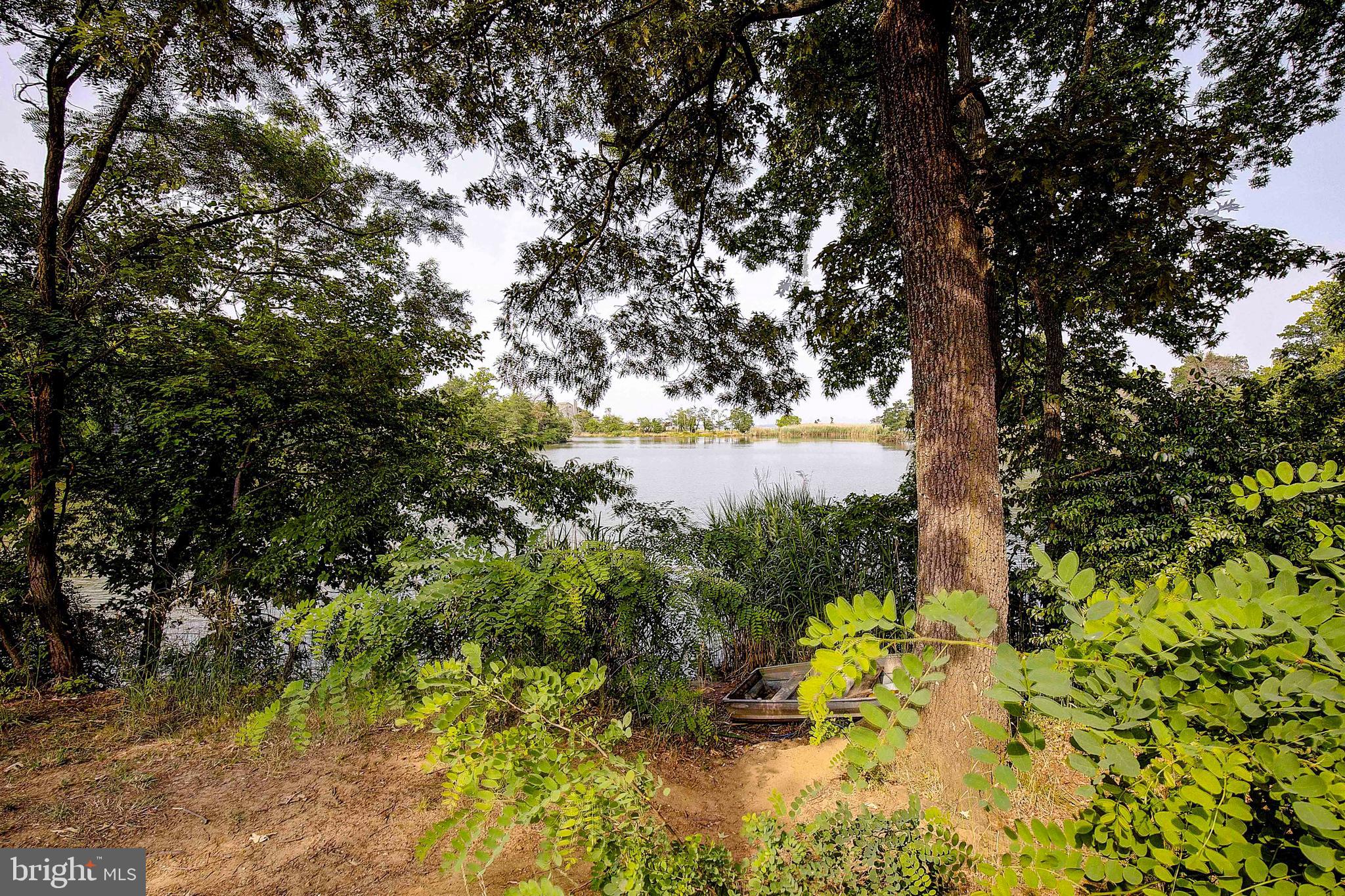 LAKE HERON CONDO - Residential