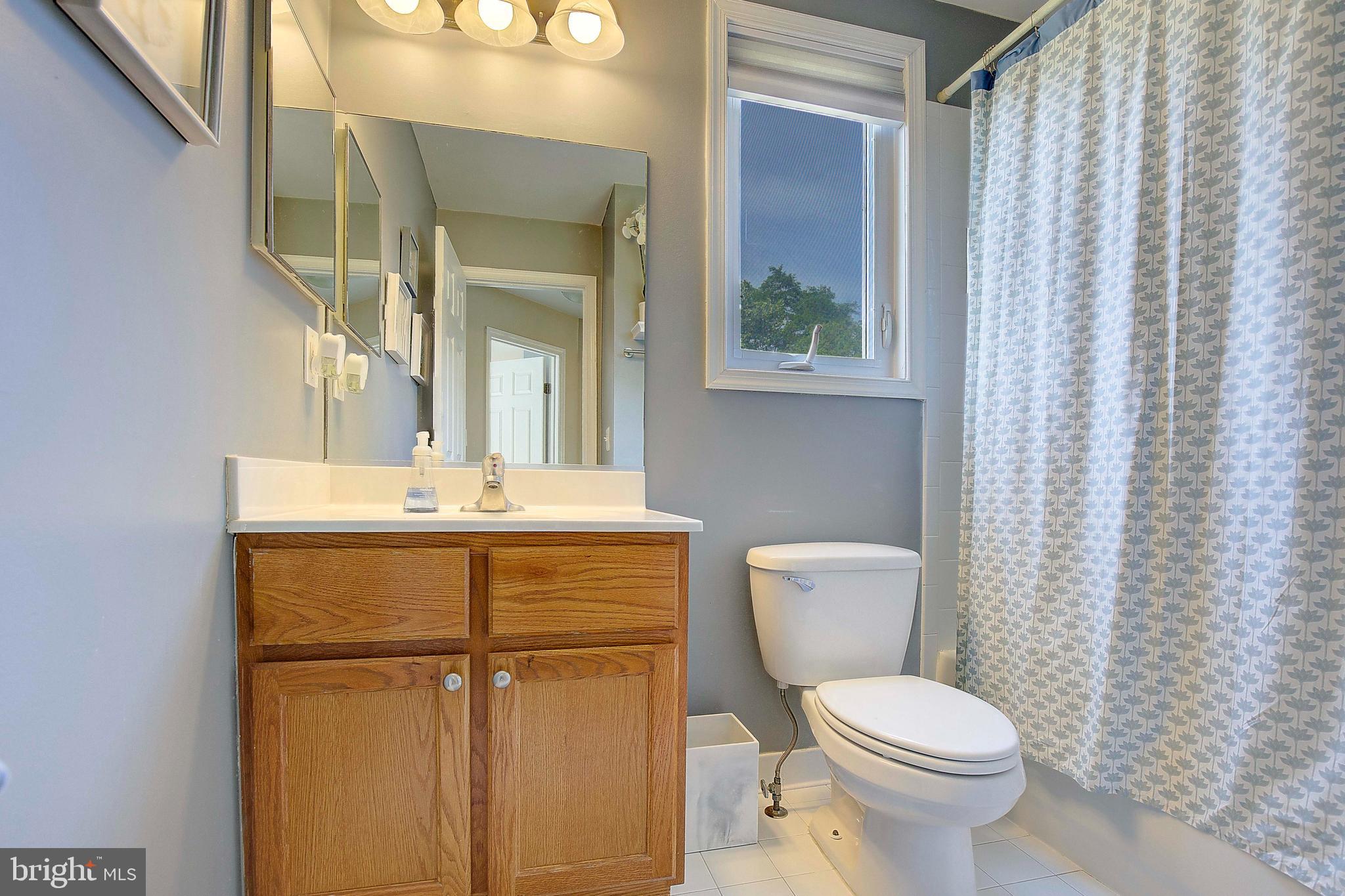 LAKE HERON CONDO - Residential