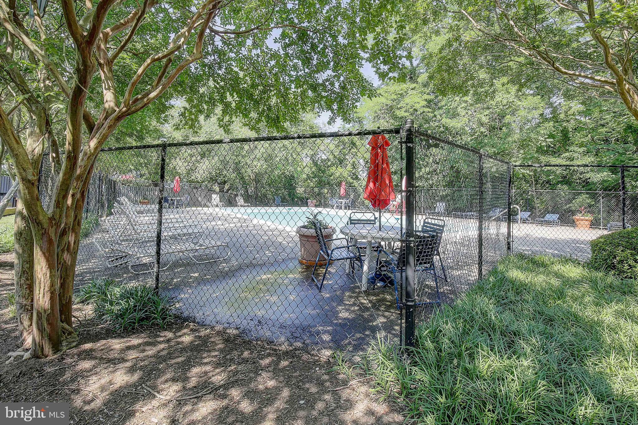 LAKE HERON CONDO - Residential