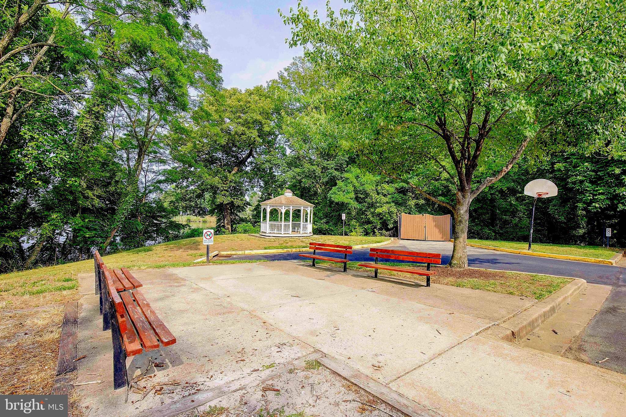 LAKE HERON CONDO - Residential