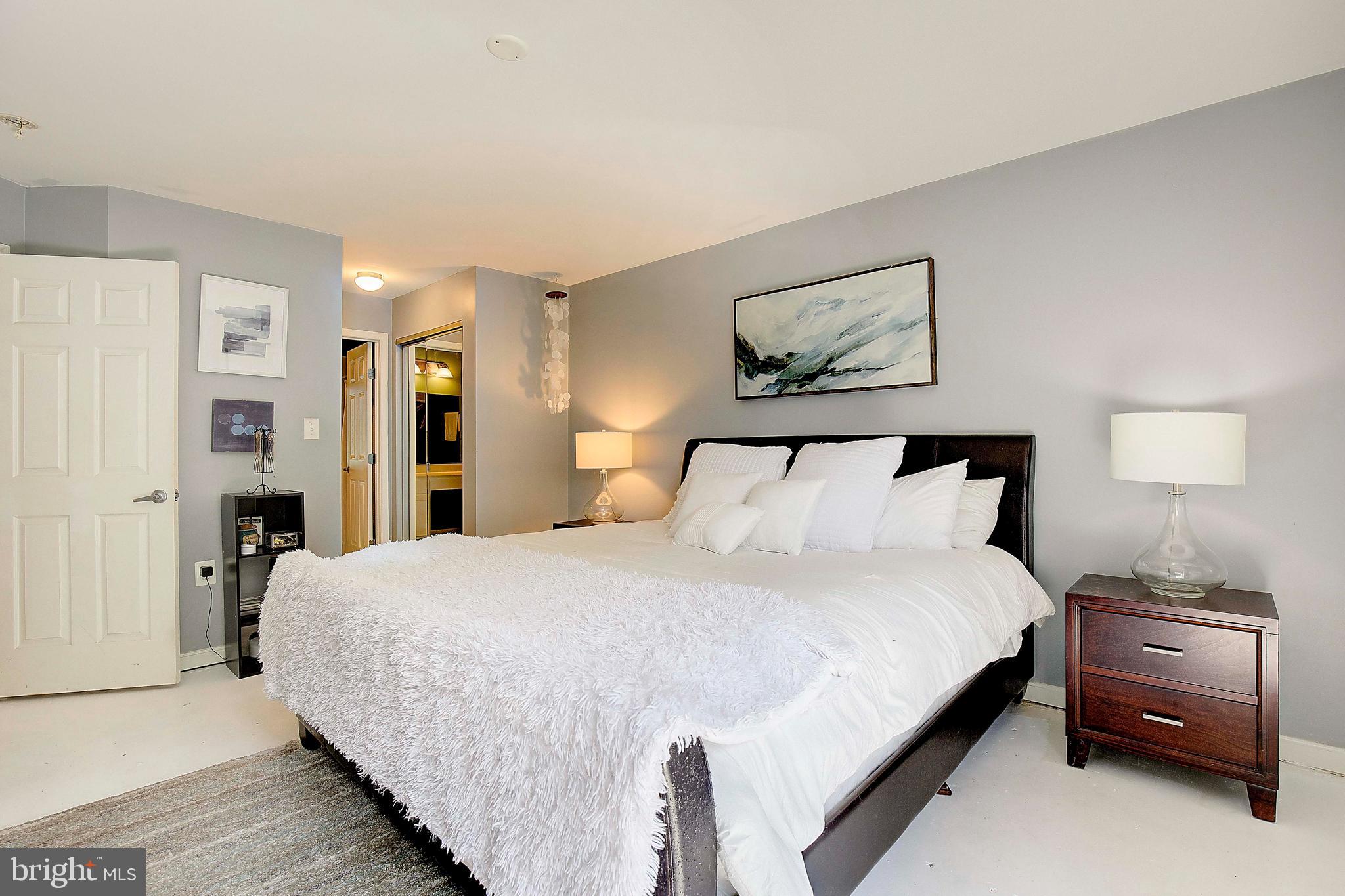 LAKE HERON CONDO - Residential