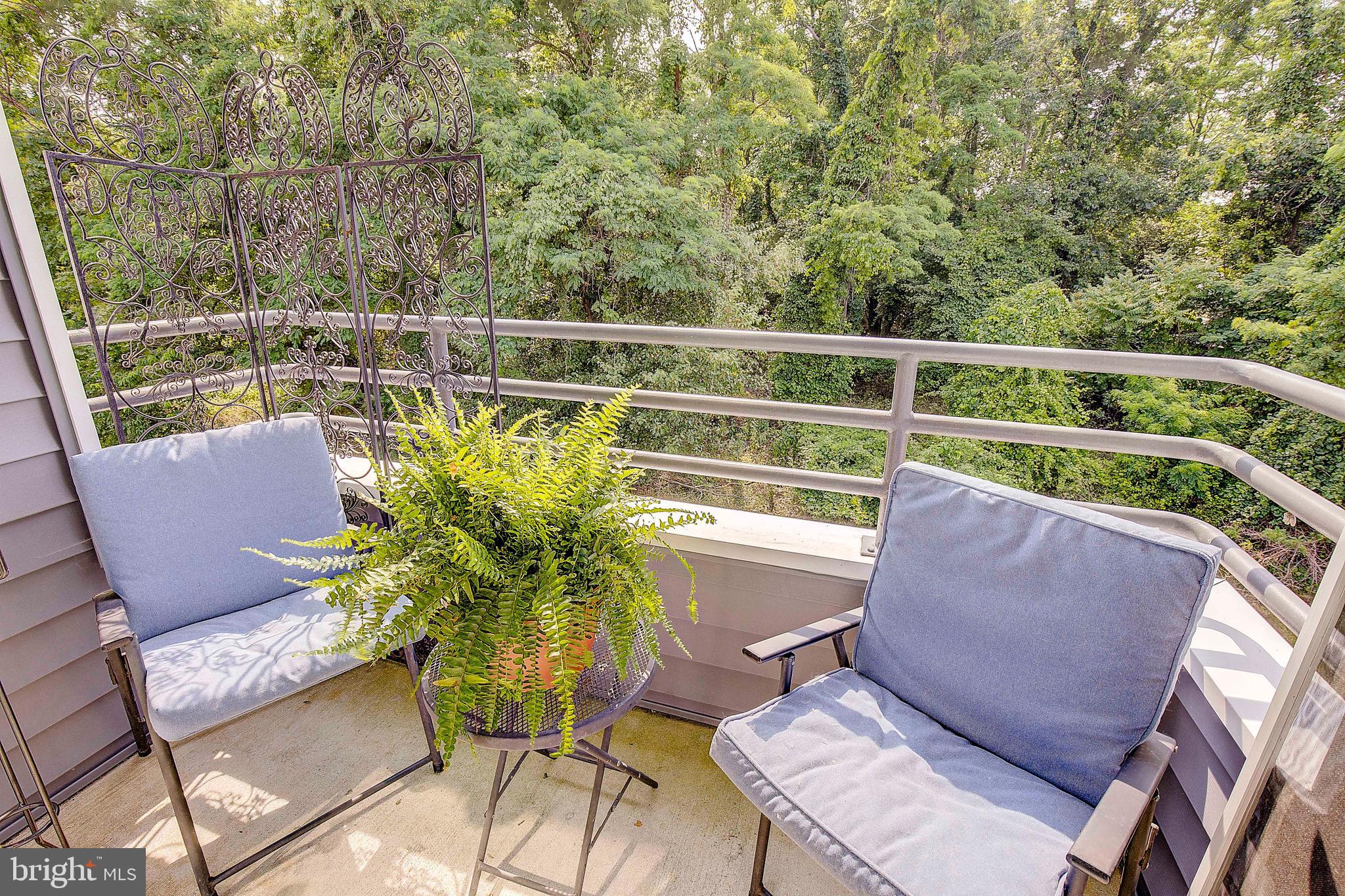 LAKE HERON CONDO - Residential