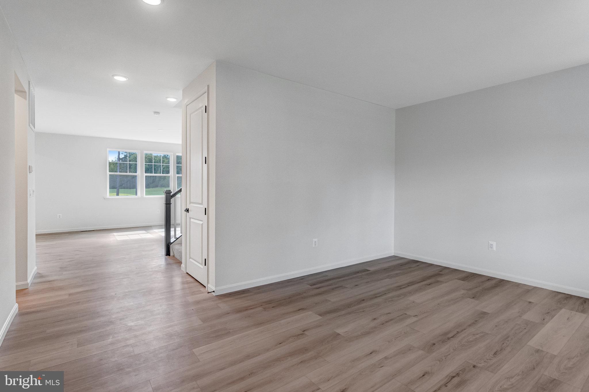 7280 FOUNDERS HILL AVENUE