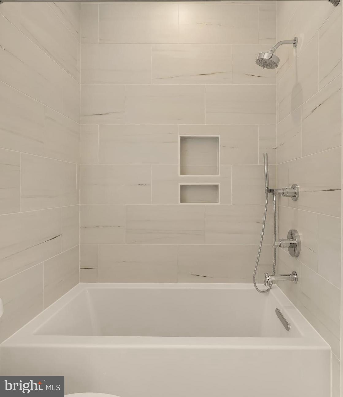 ARROWOOD - Residential