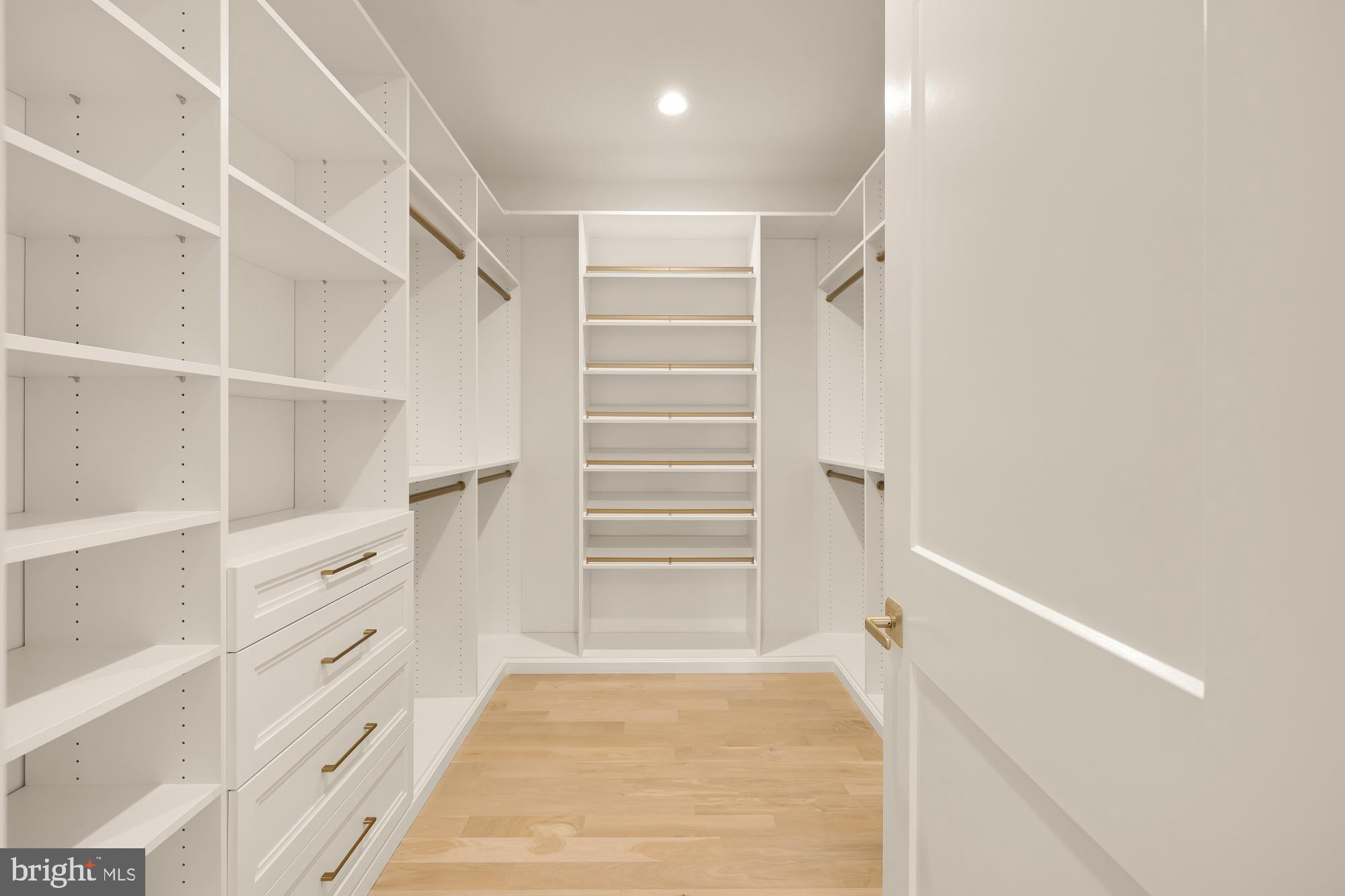 ARROWOOD - Residential