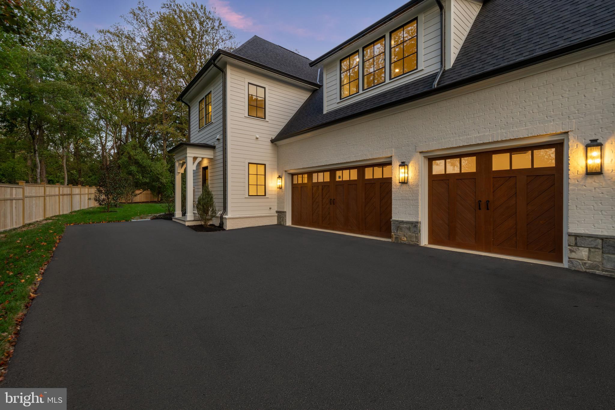 ARROWOOD - Residential