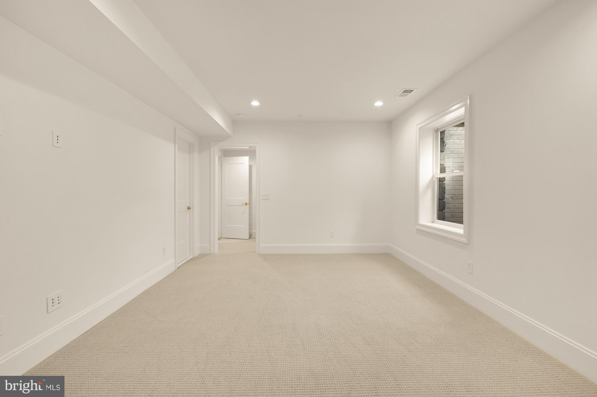 ARROWOOD - Residential