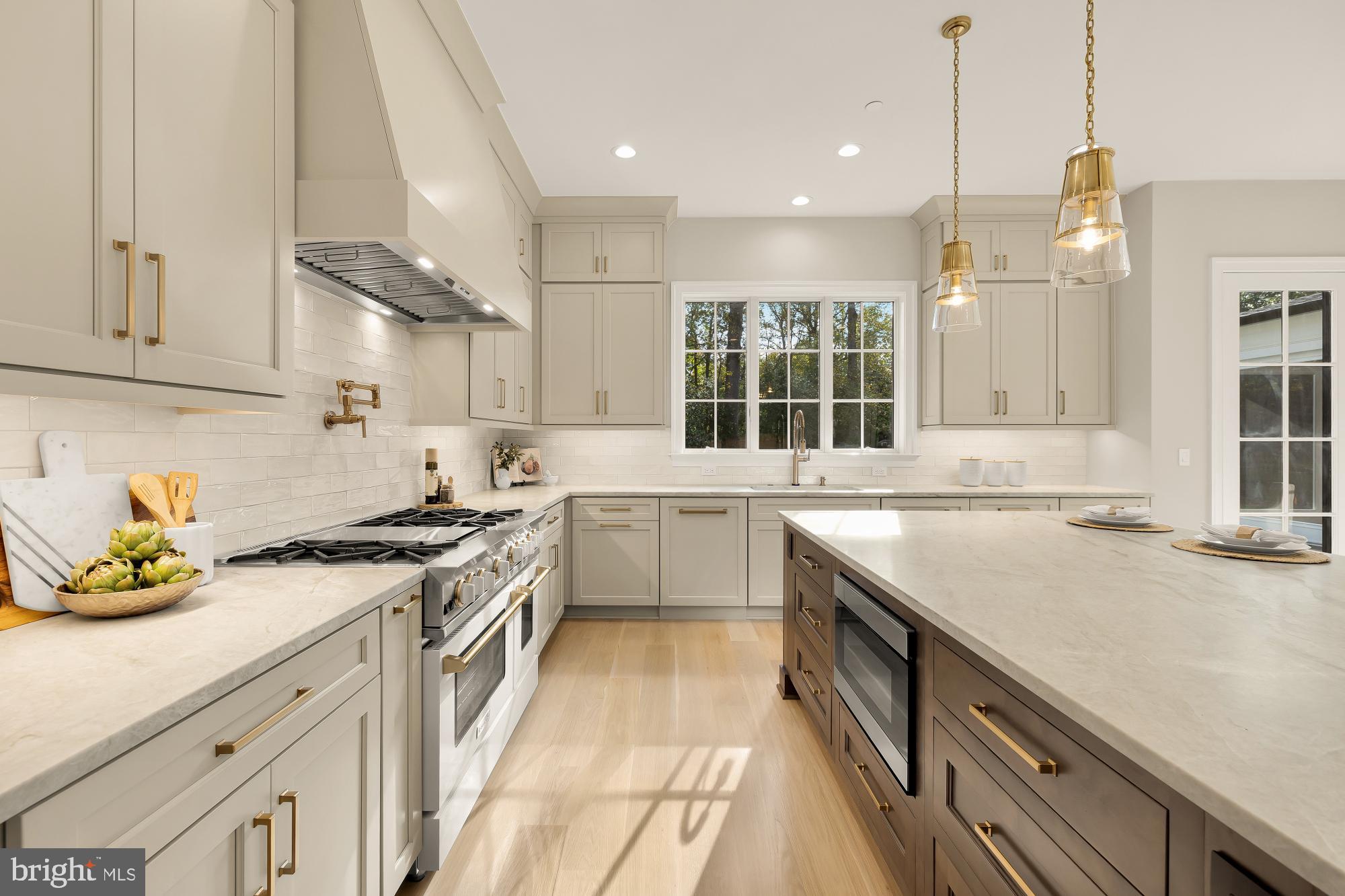 ARROWOOD - Residential