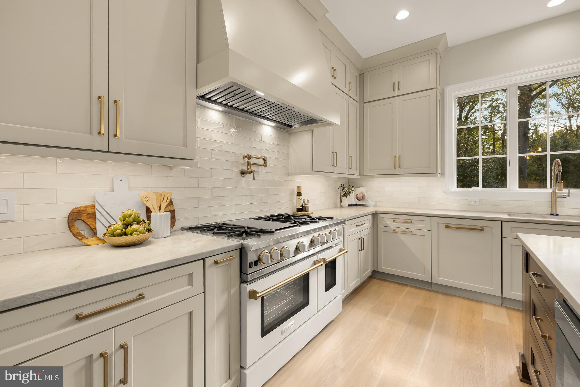 ARROWOOD - Residential