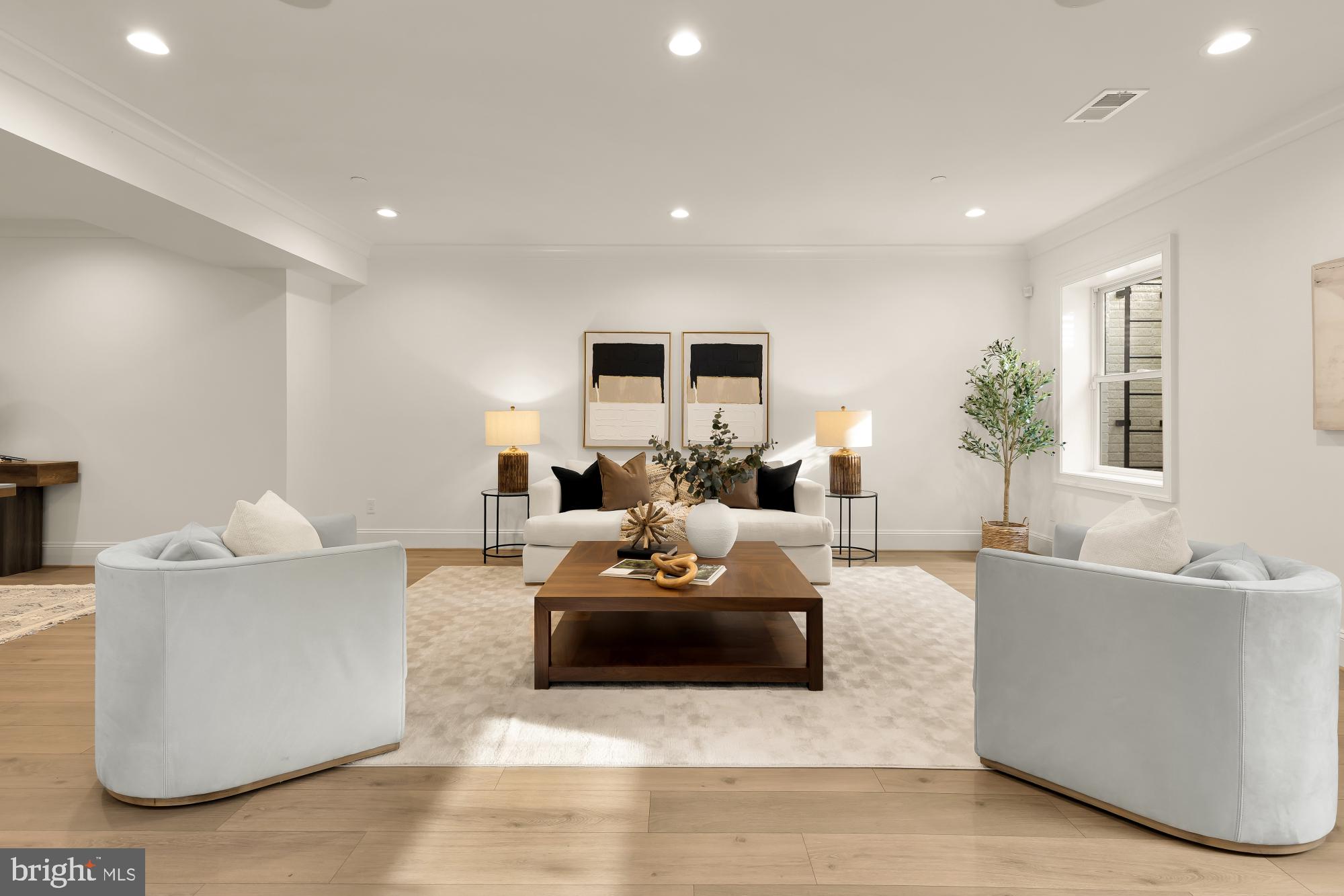 ARROWOOD - Residential