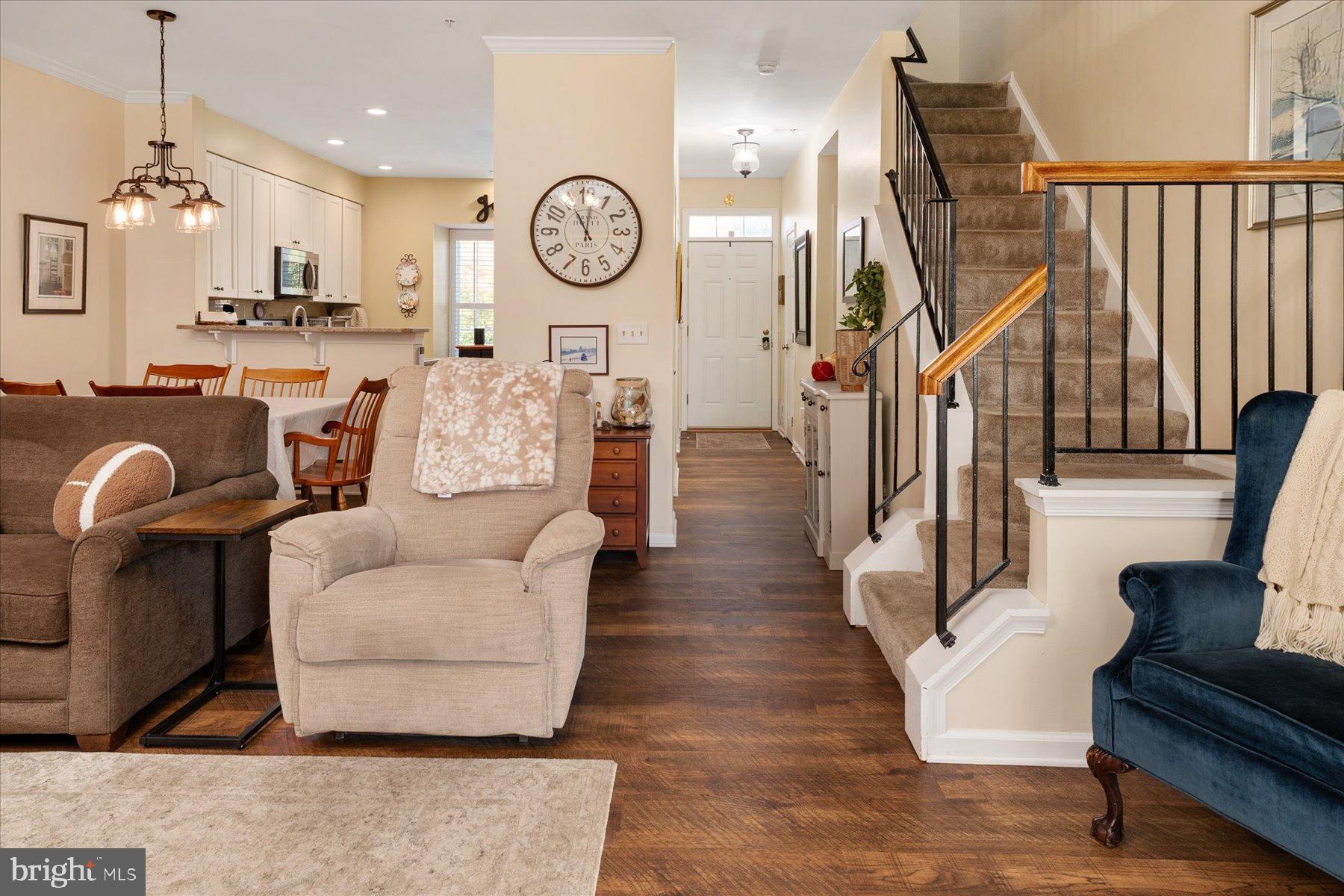 NANTUCKET MEWS @ CROFTON - Residential