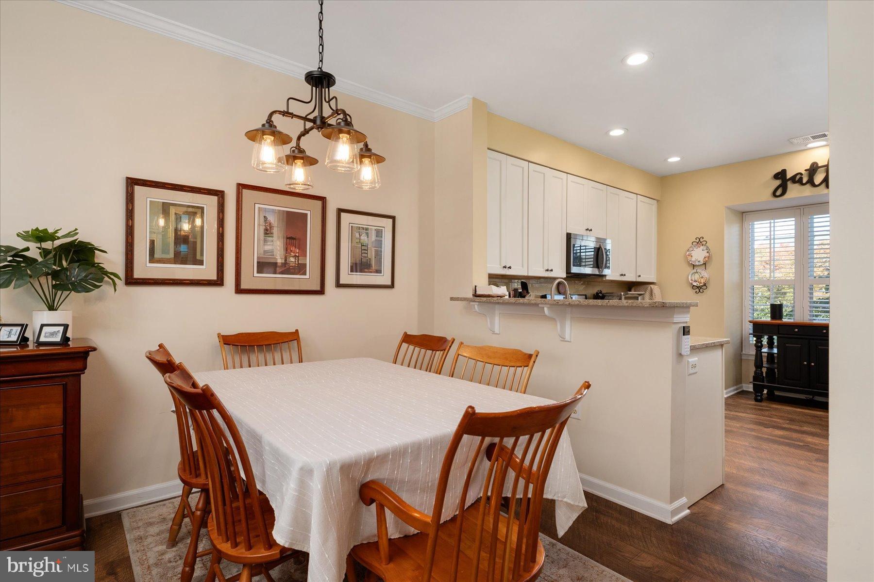 NANTUCKET MEWS @ CROFTON - Residential