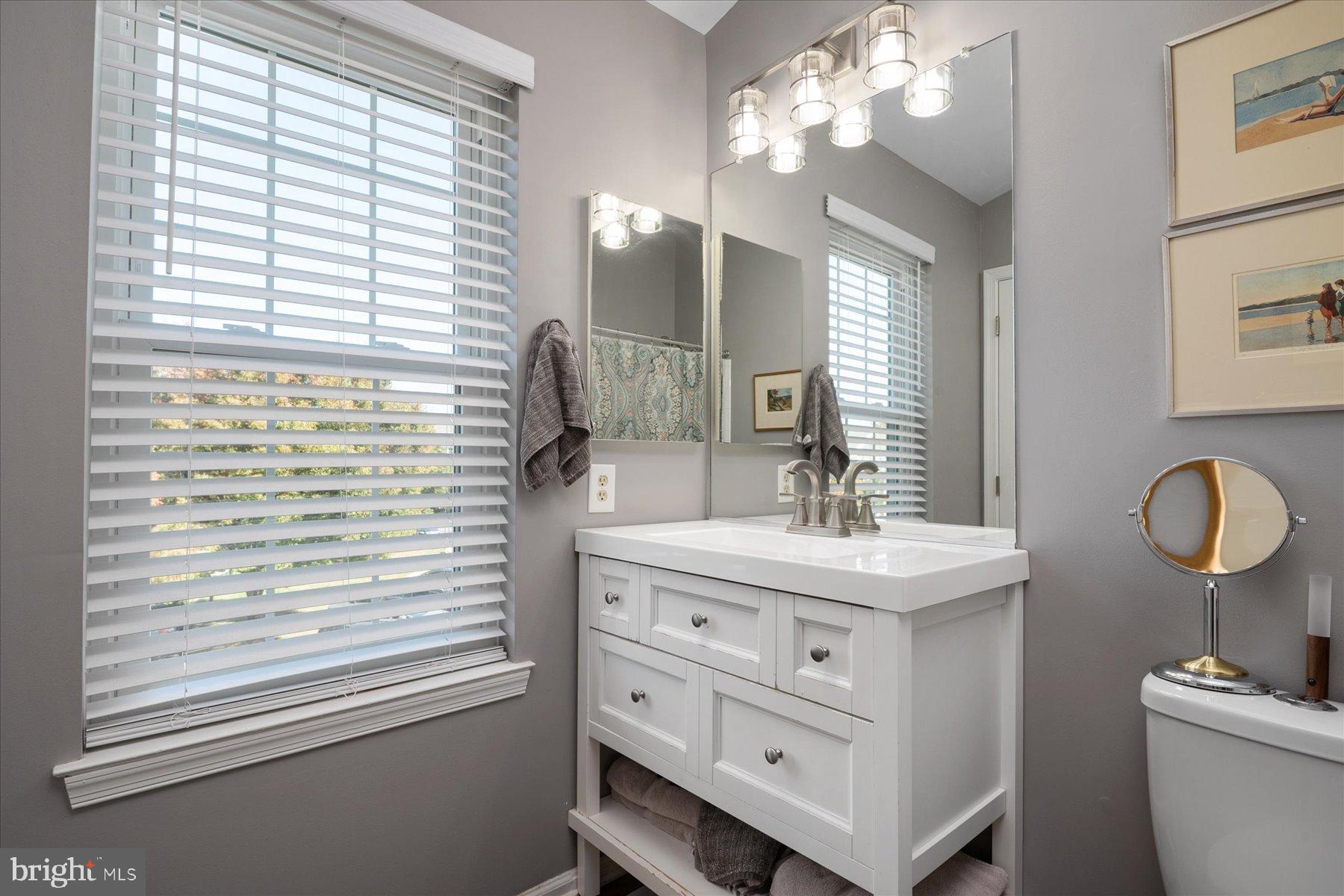 NANTUCKET MEWS @ CROFTON - Residential