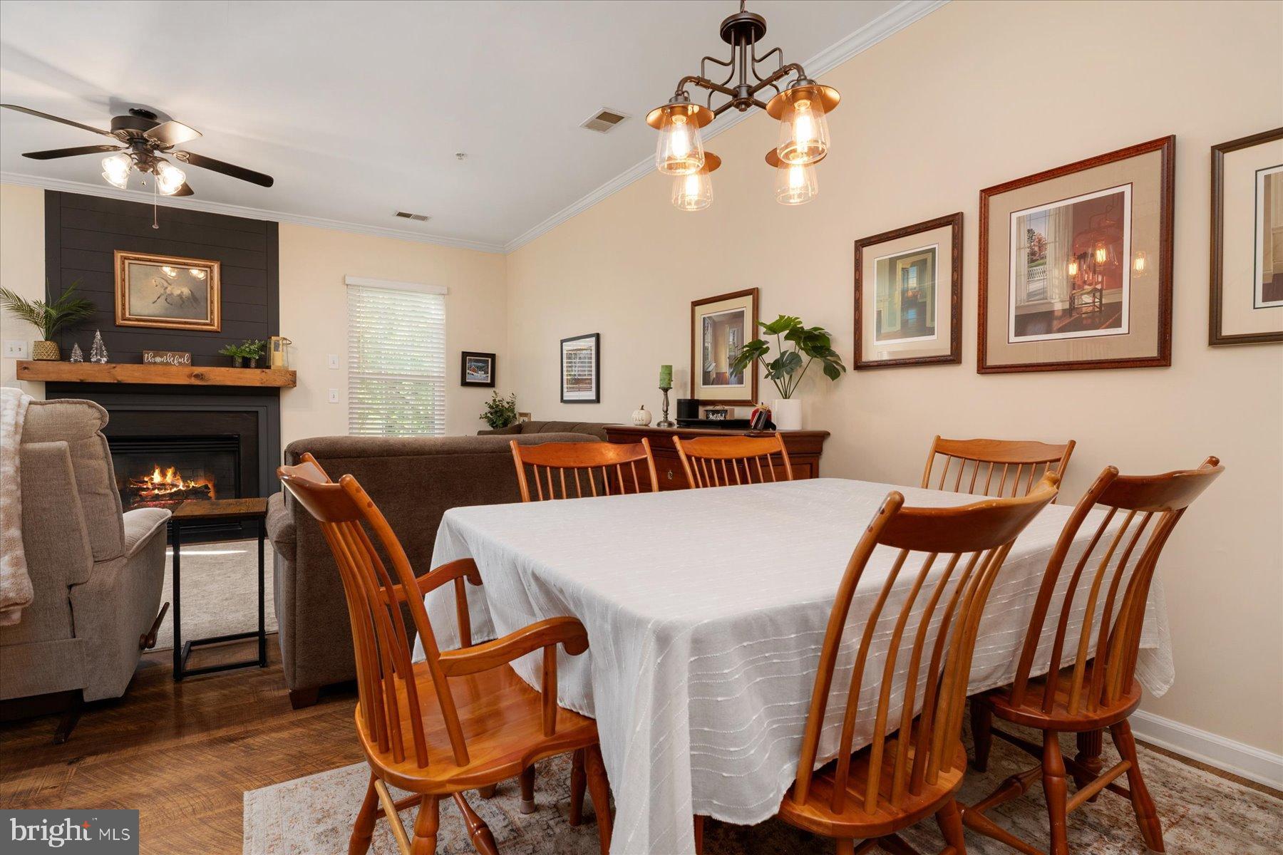 NANTUCKET MEWS @ CROFTON - Residential