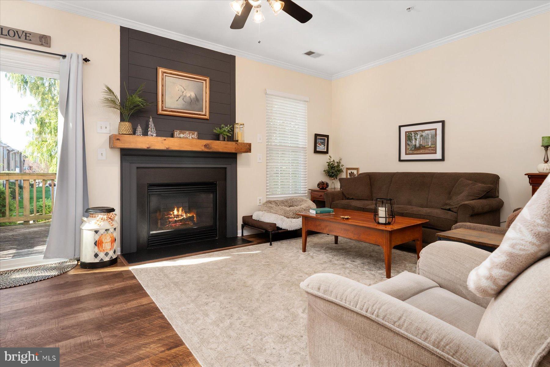 NANTUCKET MEWS @ CROFTON - Residential