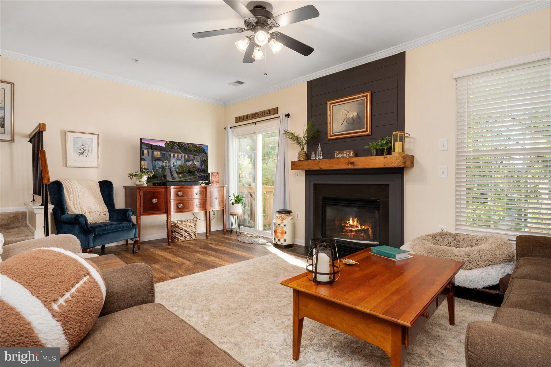 NANTUCKET MEWS @ CROFTON - Residential