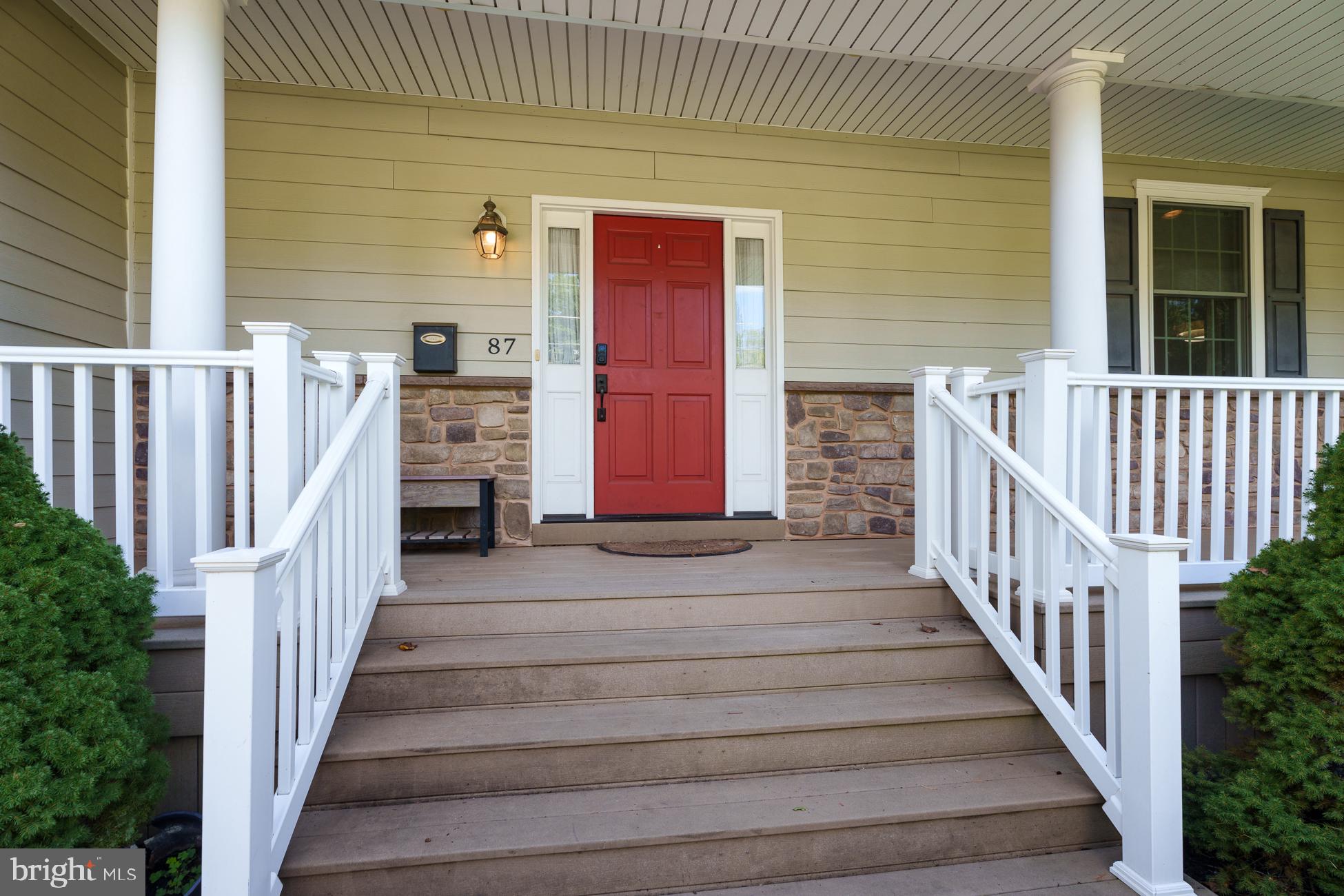 87 LEAVITT LANE