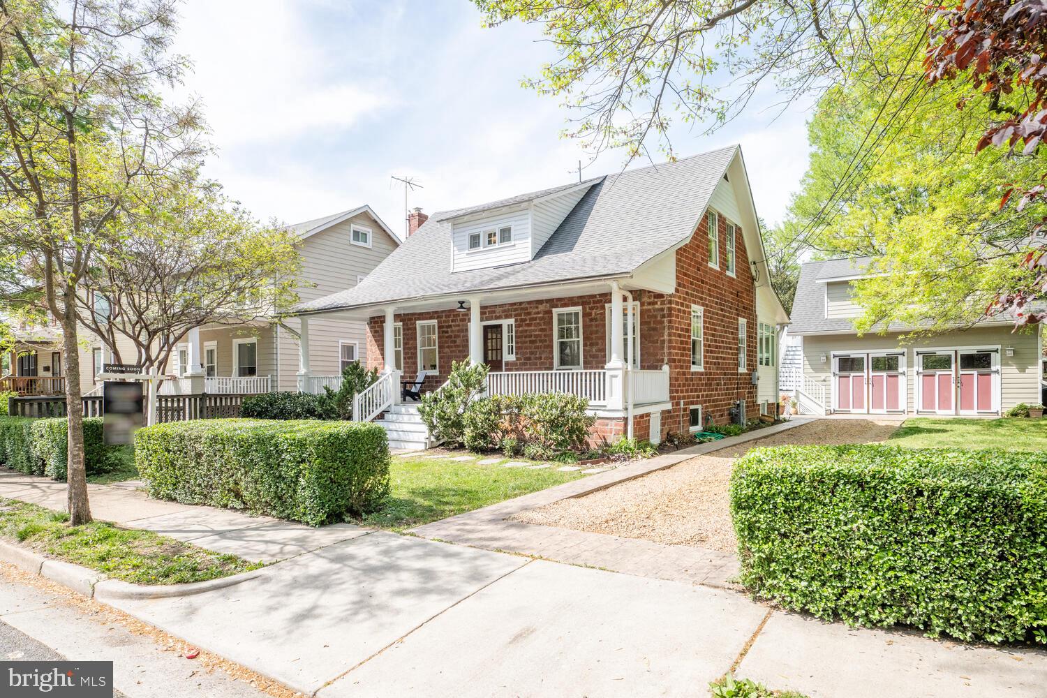 212 E OXFORD AVENUE