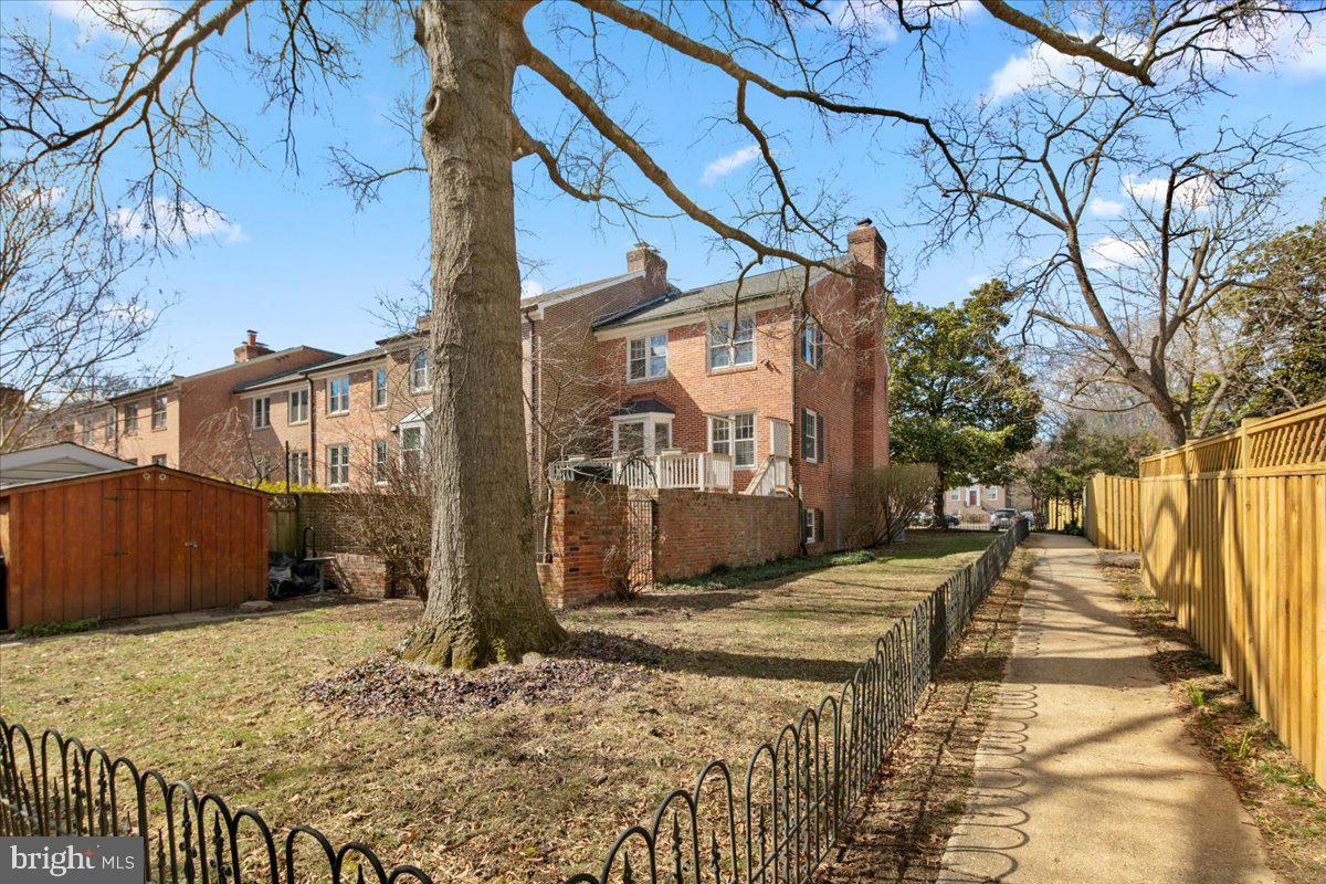 OLDE BELHAVEN TOWNE - Residential