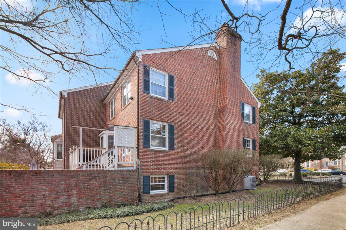 OLDE BELHAVEN TOWNE - Residential