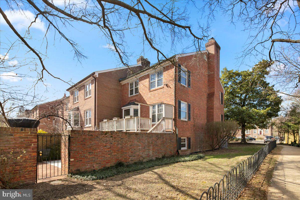 OLDE BELHAVEN TOWNE - Residential