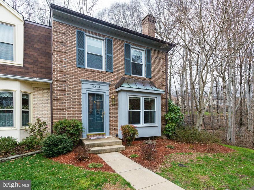 TOTALLY RENOVATED END UNIT TOWNHOME BACKING TO PICTURESQUE PARKLAND!  LR W/ FP, SEP DINING, EAT IN KITCHEN WITH HARDWOOD FLOORS!  NEW WINDOWS AND DOORS!  S[ACIOUS LOWER LEVEL W/REC RM W/ FP, FULLL BATH, LAUNDRY ROOM AND STORAGE ROOM.  FRESHLY PAINTED!  TWO ASSIGNED PARKING SPOTS!  CLOSE TO SHOPPING, FT BELVOIR, NGA & MORE